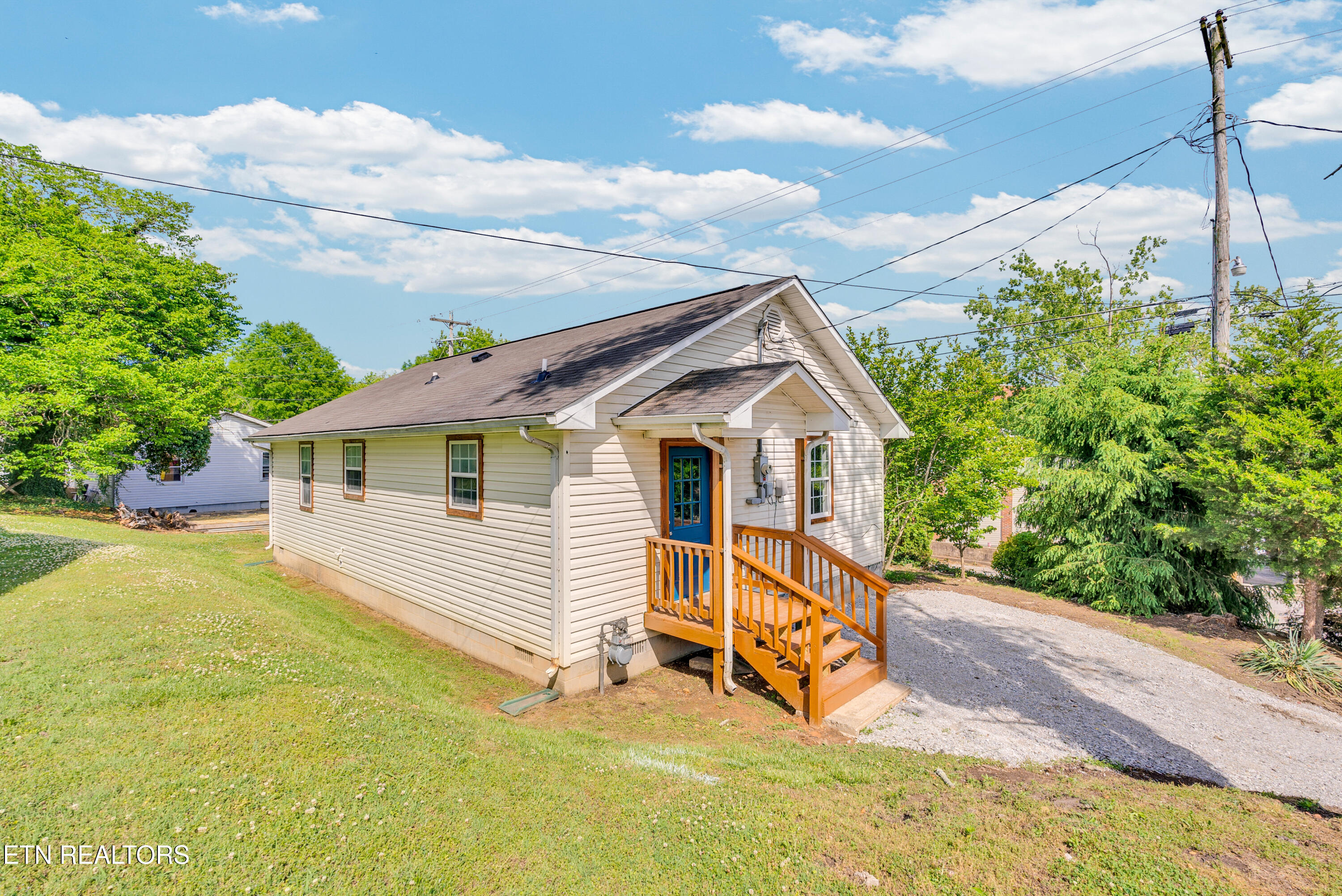 7 N Carter Street Sparta TN 38583