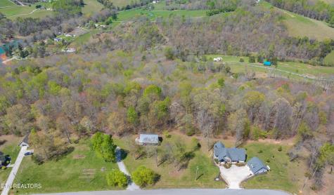 195 Kennedys Loop LaFollette TN 37766