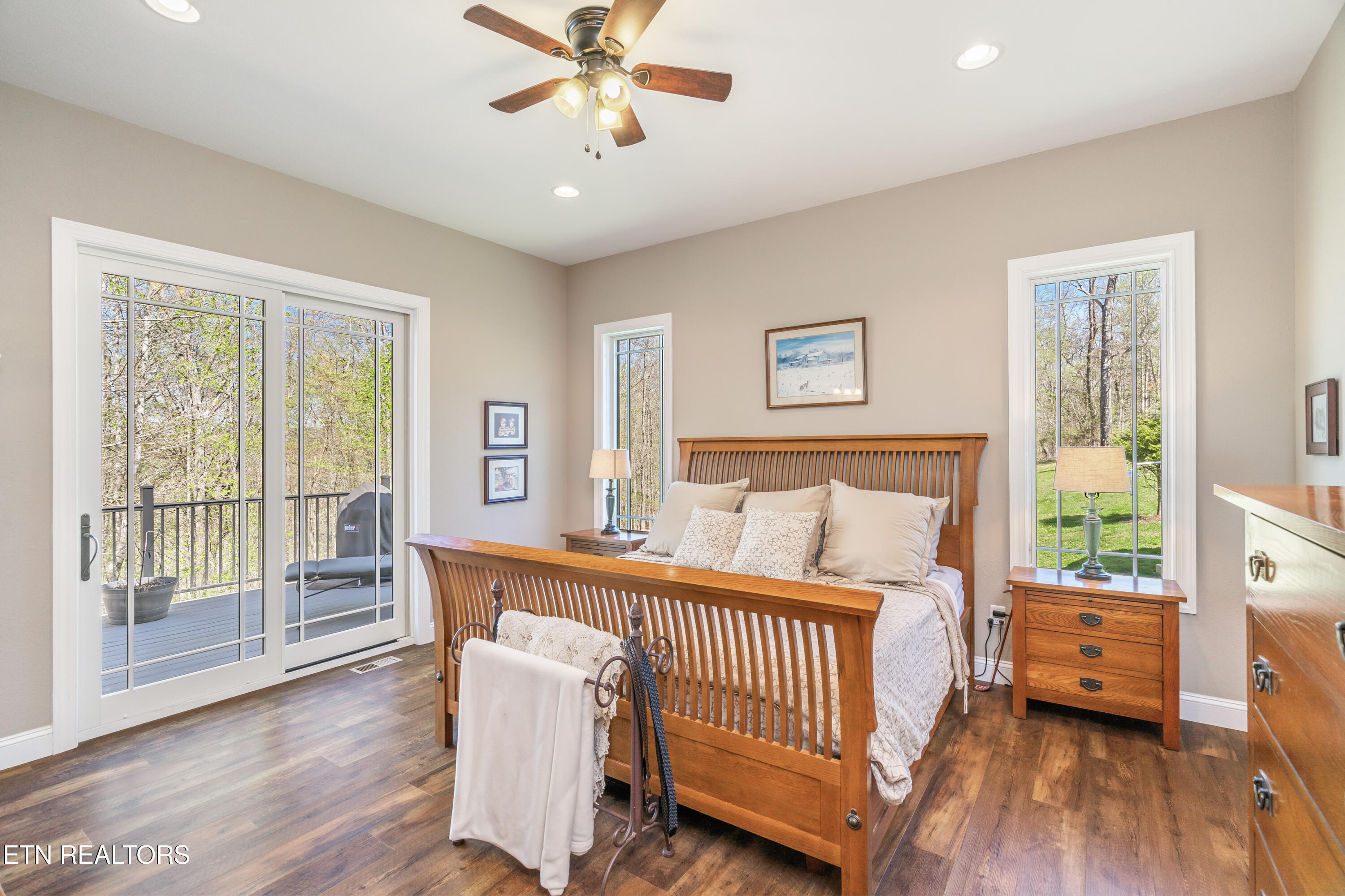 195 Kennedys Loop Lafollette TN 37766