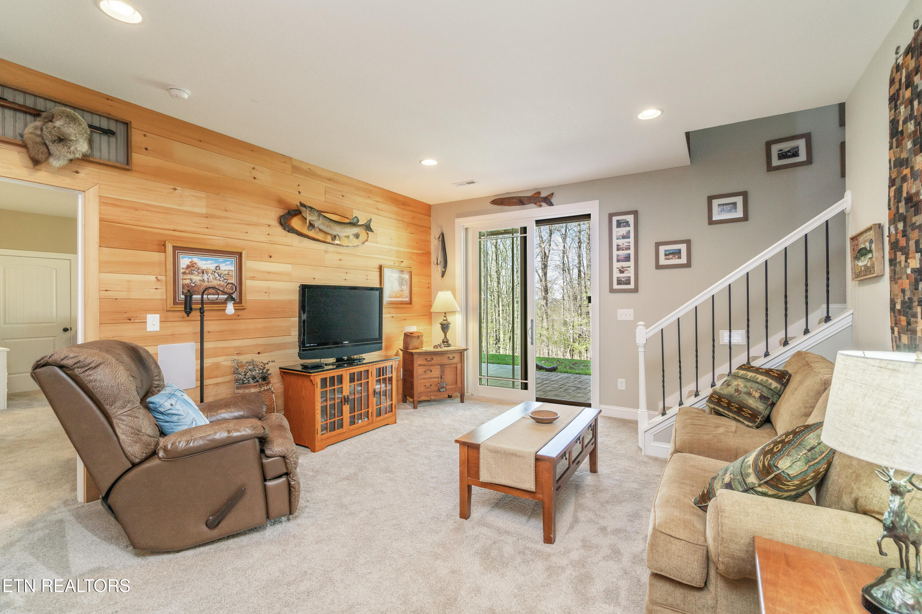 195 Kennedys Loop Lafollette TN 37766