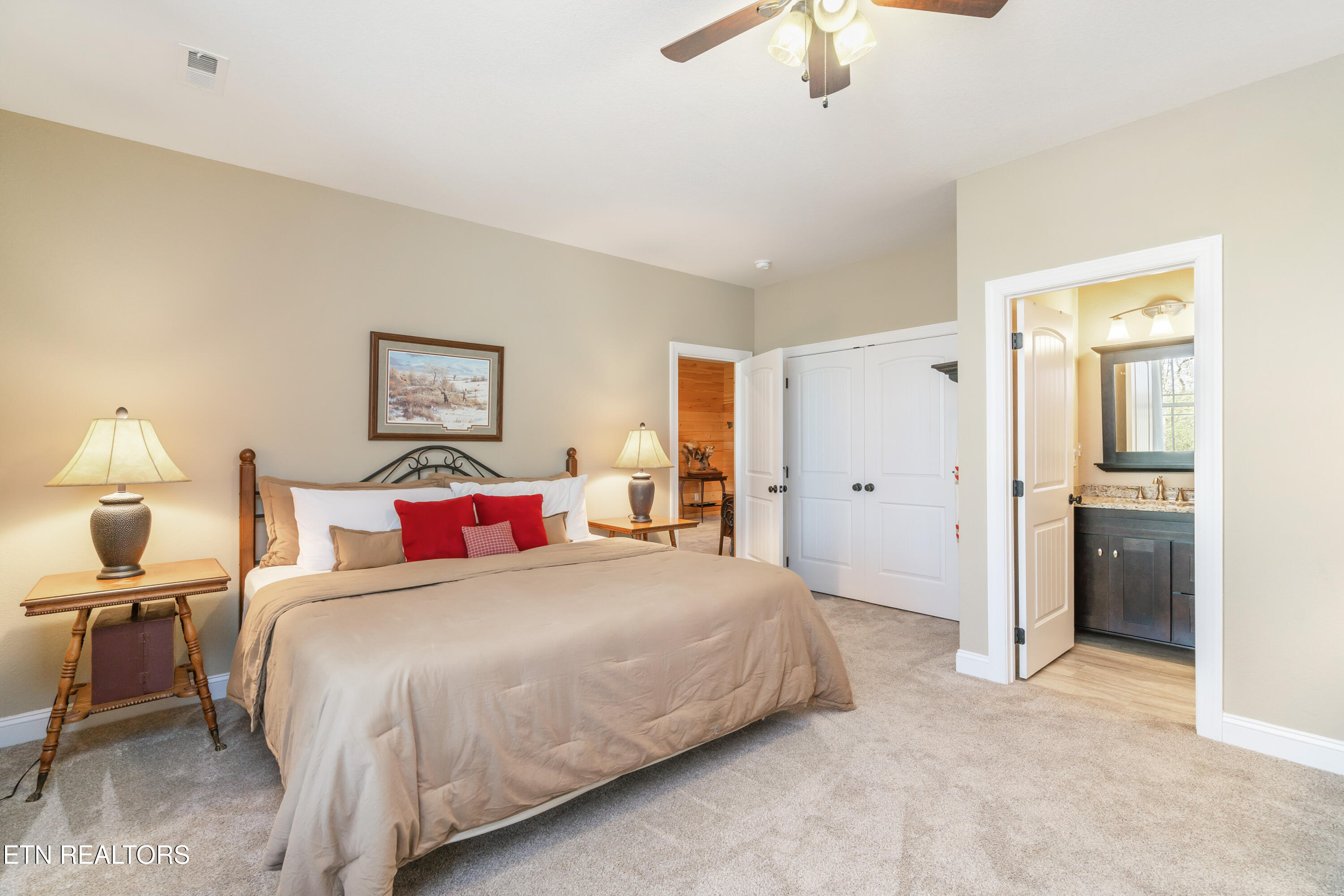 195 Kennedys Loop Lafollette TN 37766