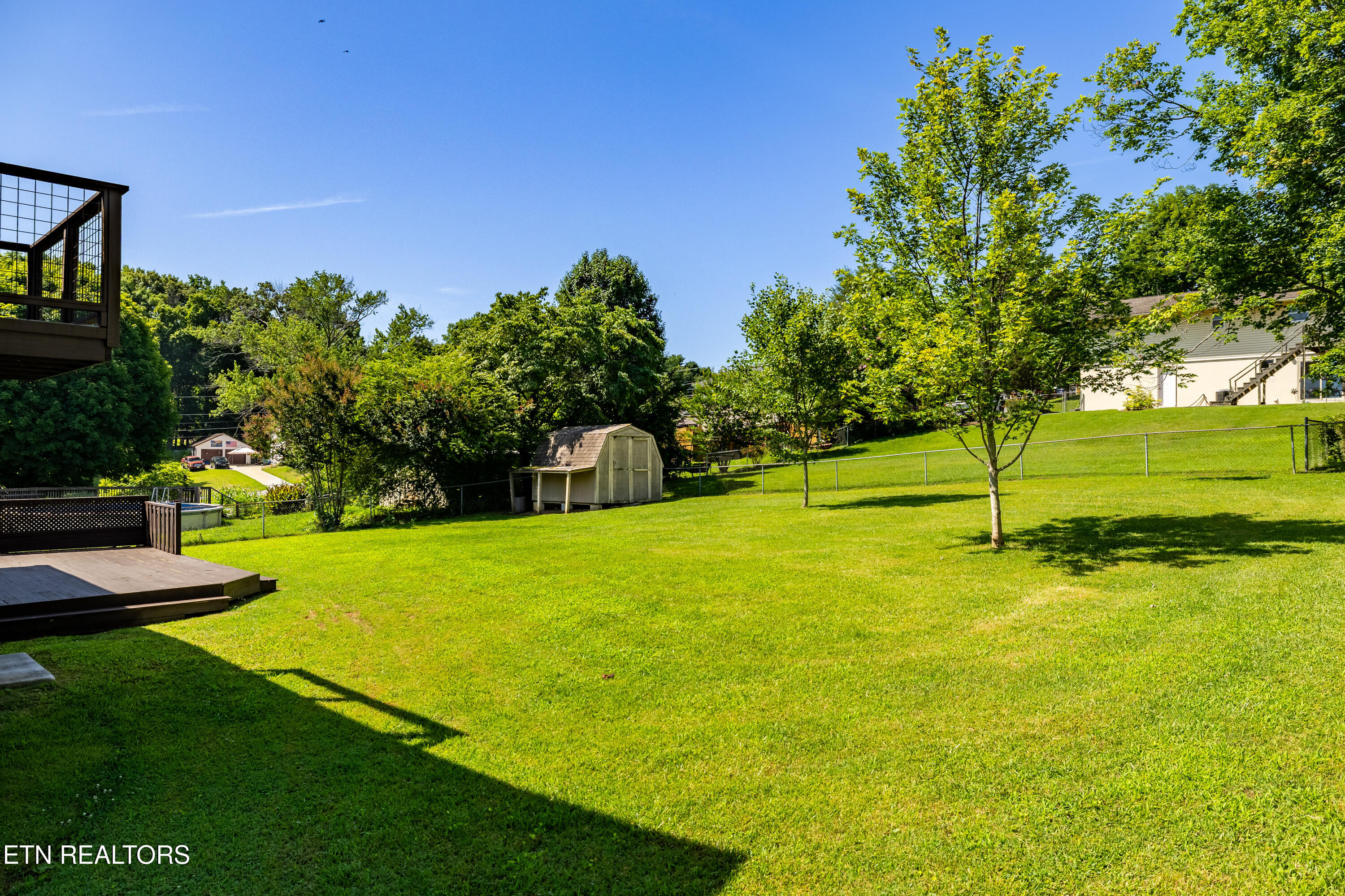 1208 Hoss Road Powell TN 37849