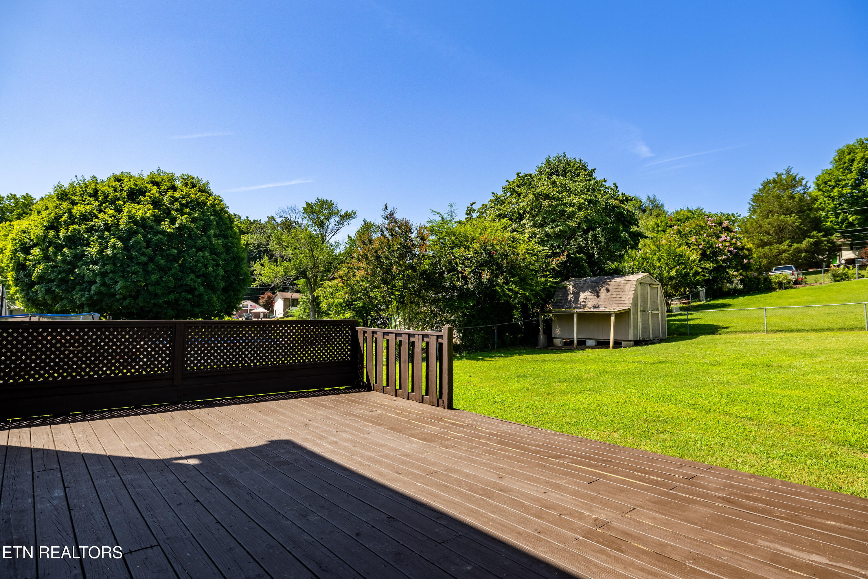 1208 Hoss Road Powell TN 37849