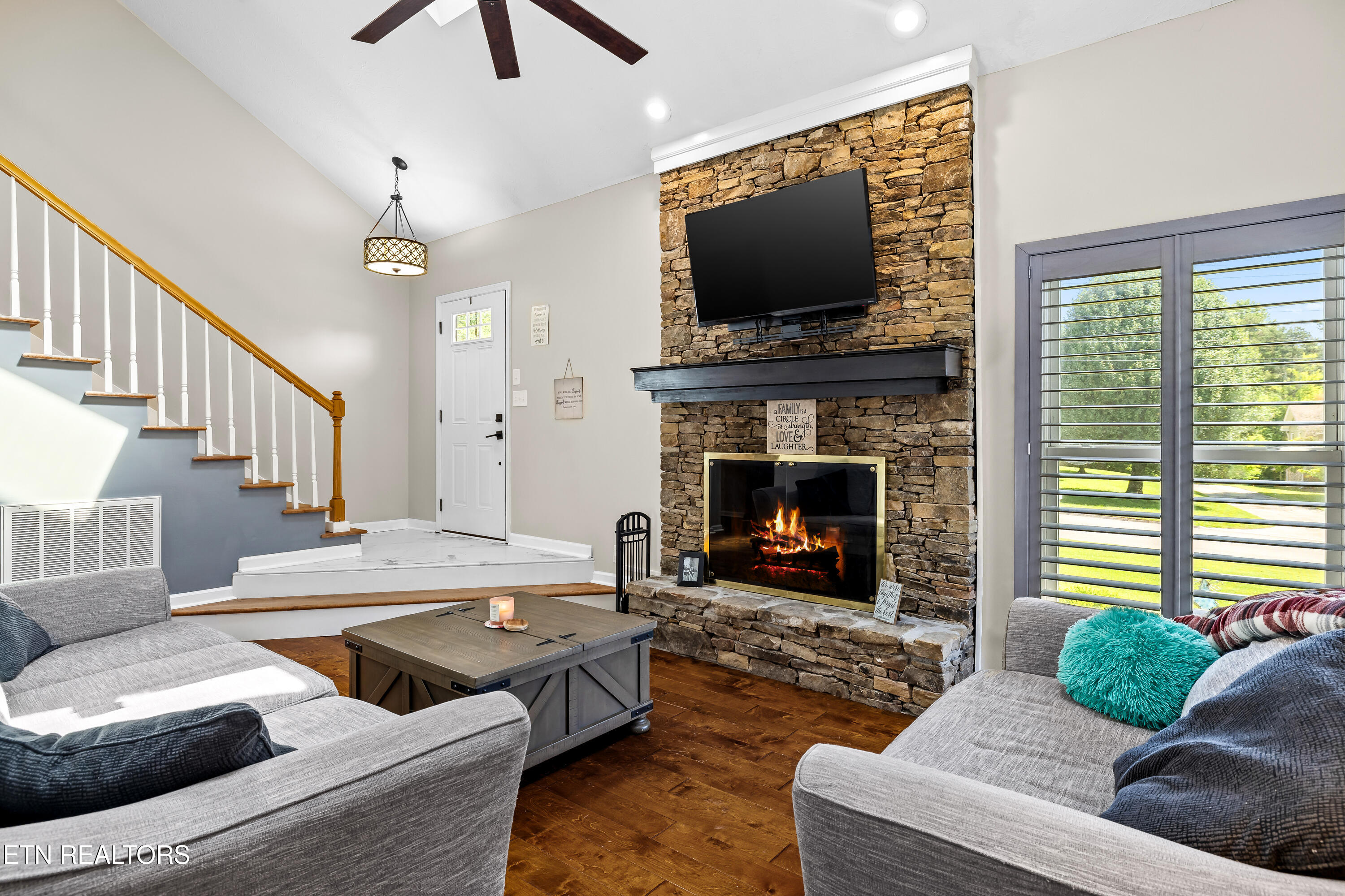 1208 Hoss Road Powell TN 37849