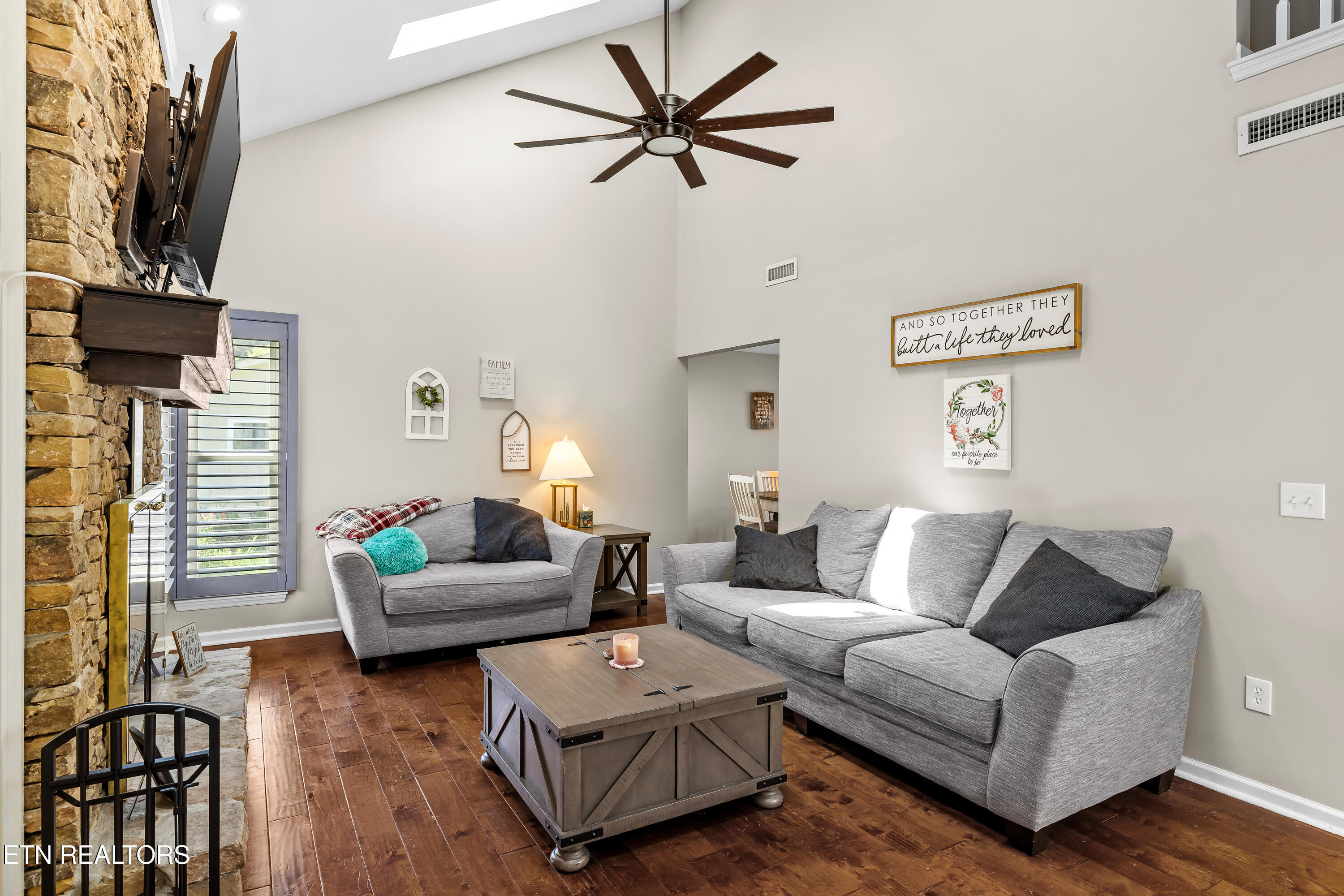 1208 Hoss Road Powell TN 37849