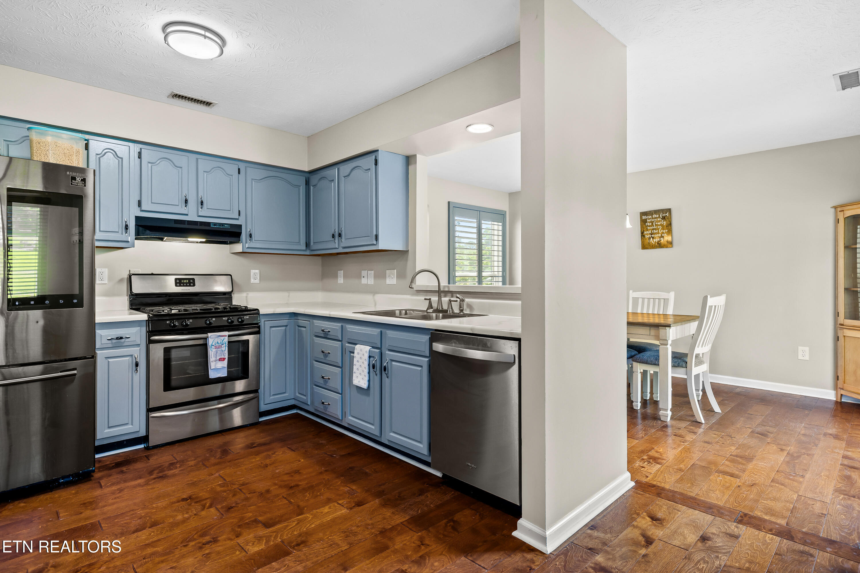 1208 Hoss Road Powell TN 37849