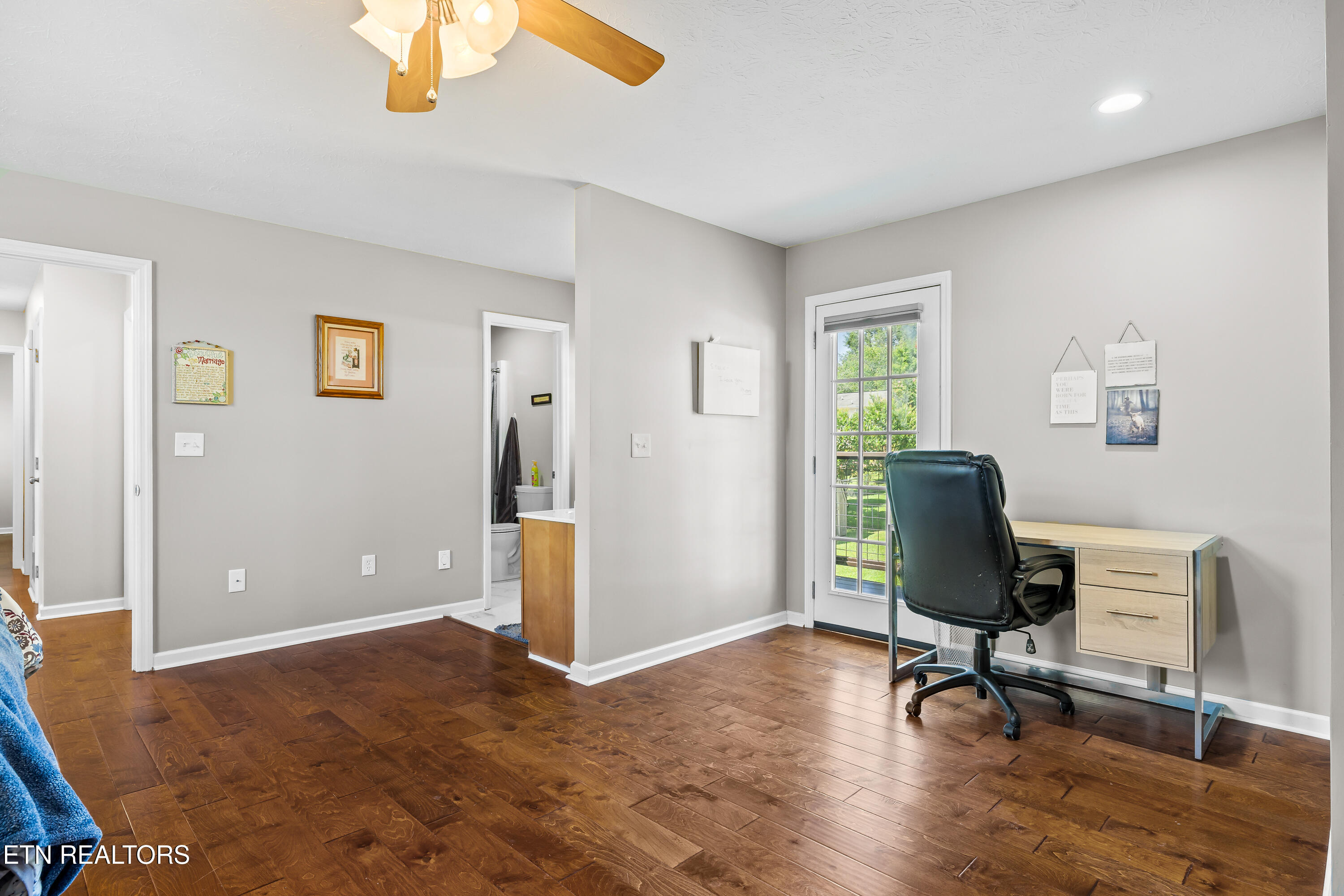 1208 Hoss Road Powell TN 37849