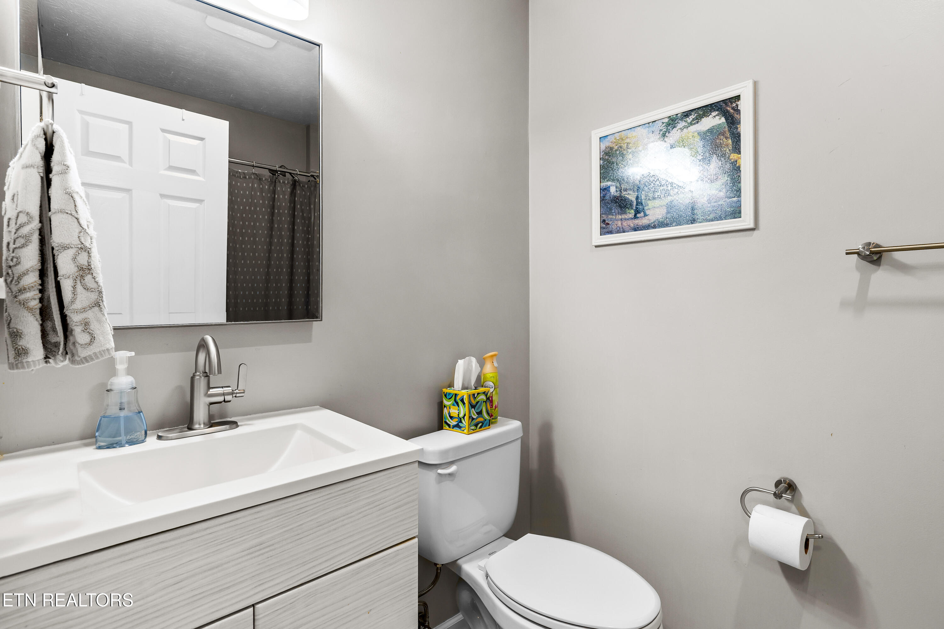 1208 Hoss Road Powell TN 37849