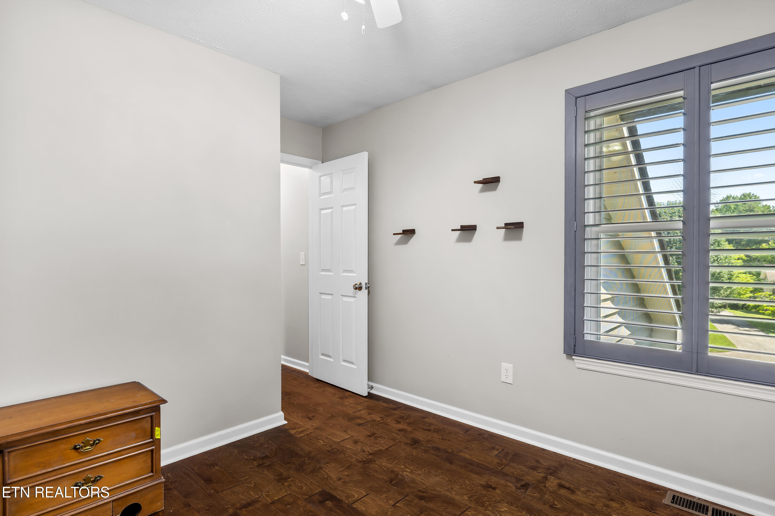 1208 Hoss Road Powell TN 37849