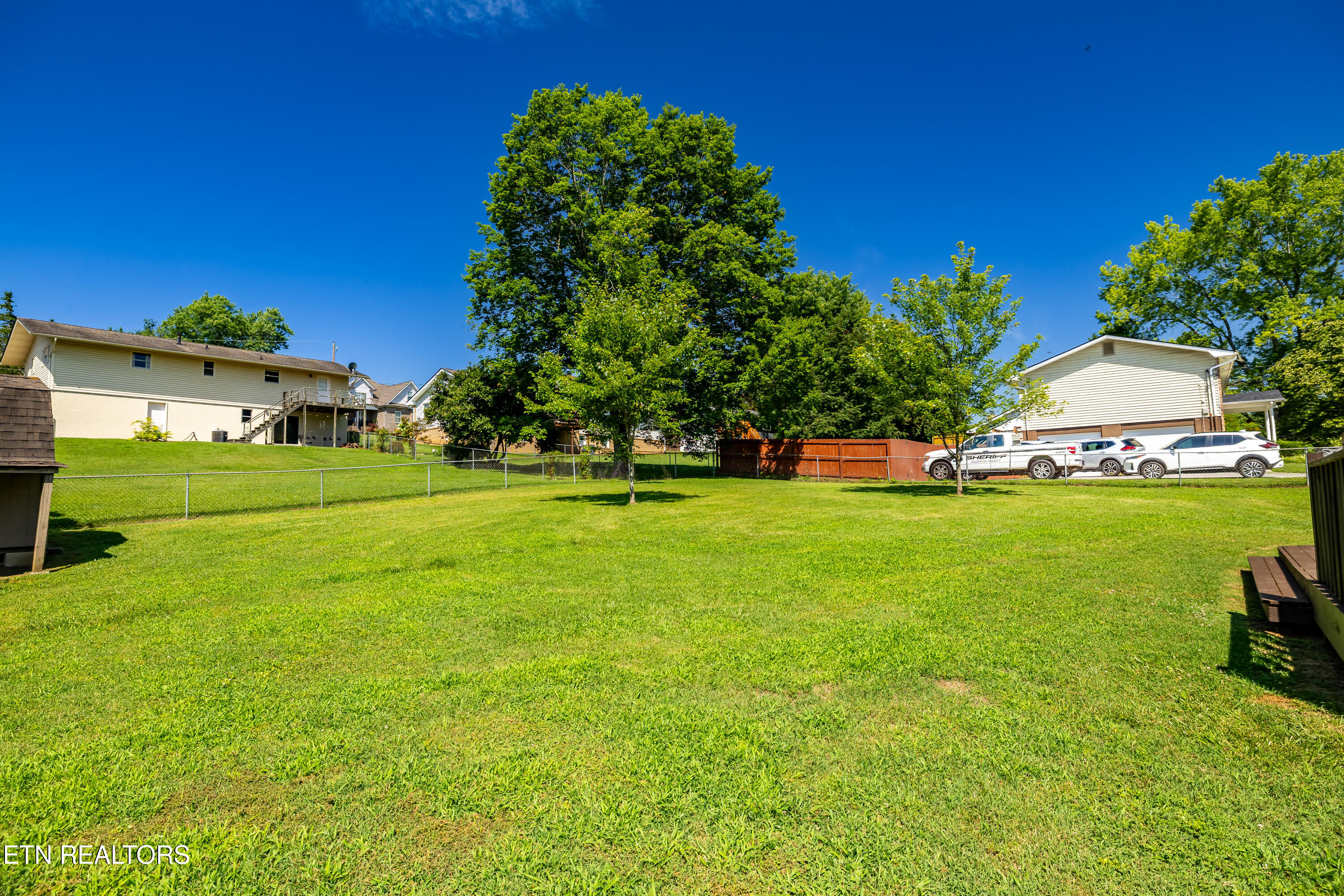 1208 Hoss Road Powell TN 37849