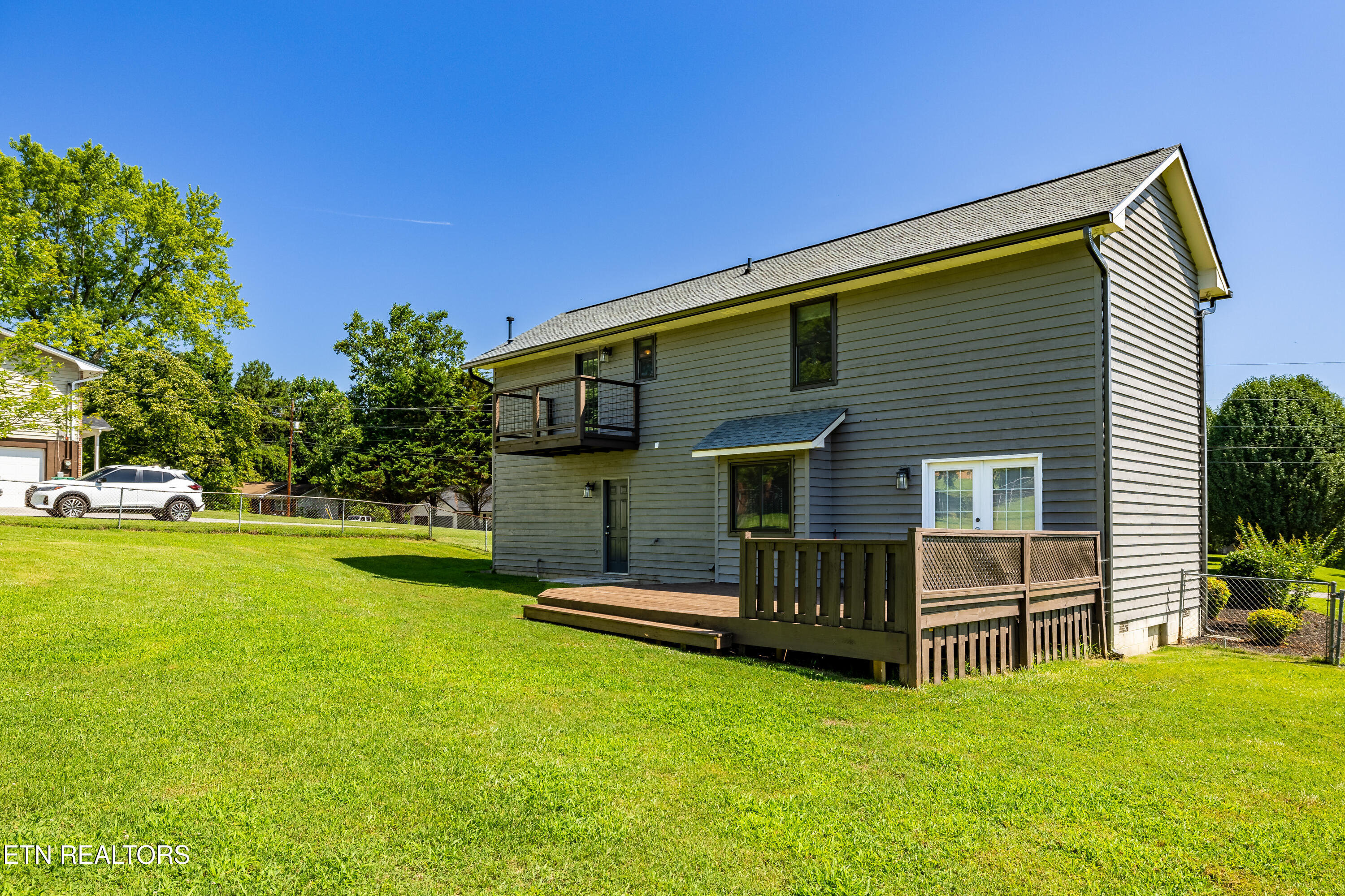 1208 Hoss Road Powell TN 37849