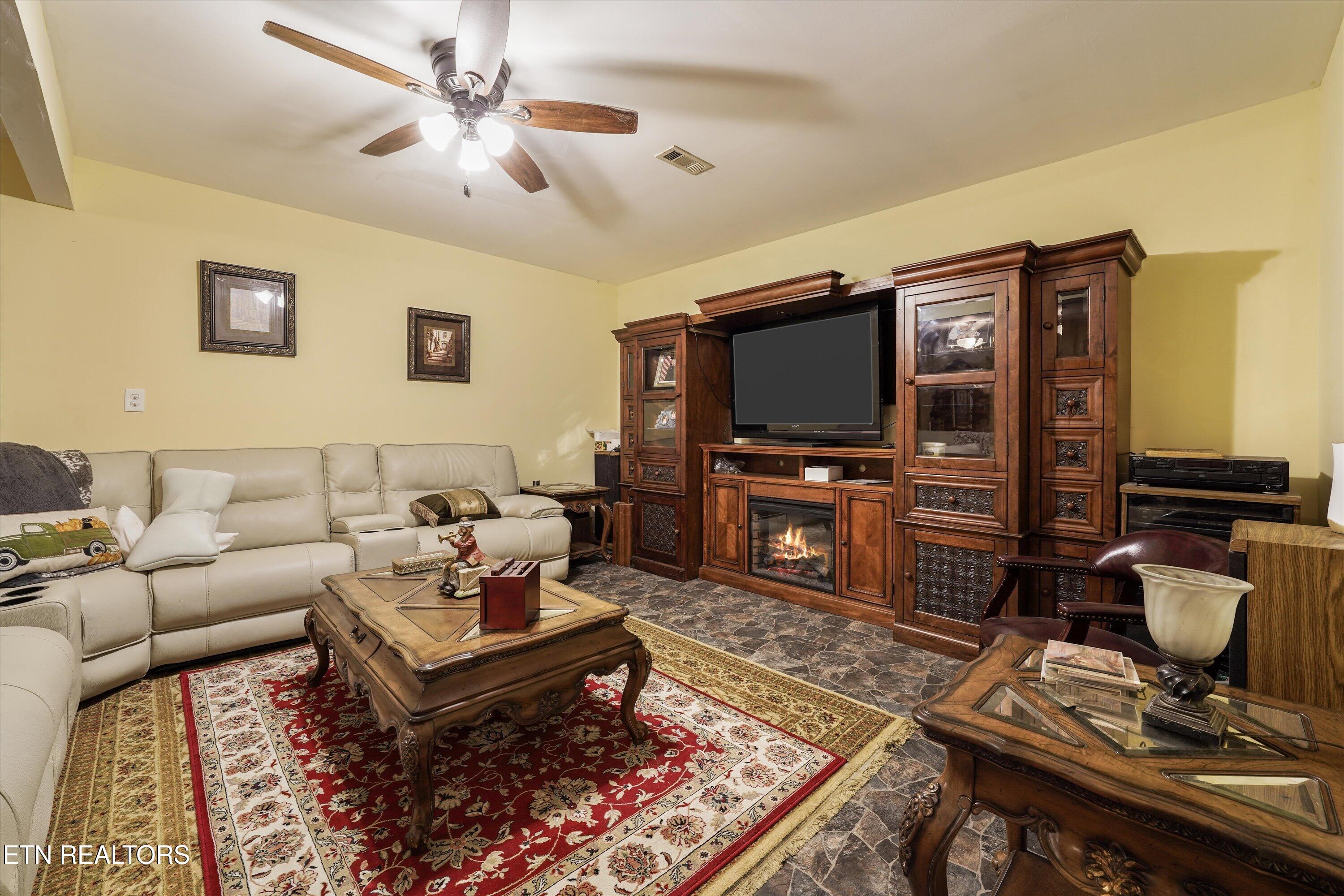 125 Dan Shumate Road Maynardville TN 37807