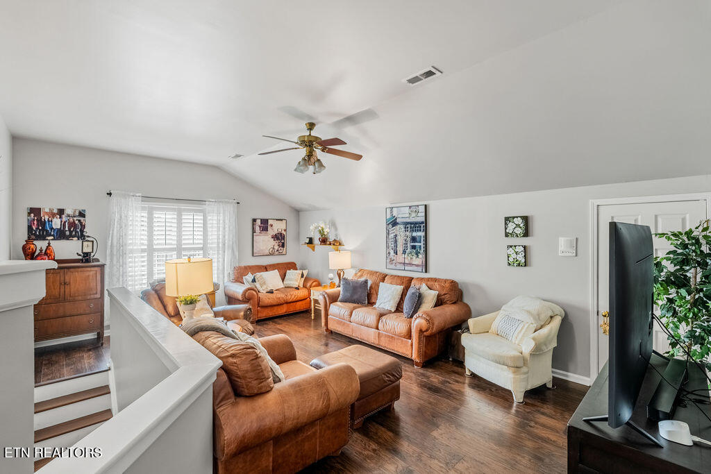 300 Johnsons Corner Road Knoxville TN 37934
