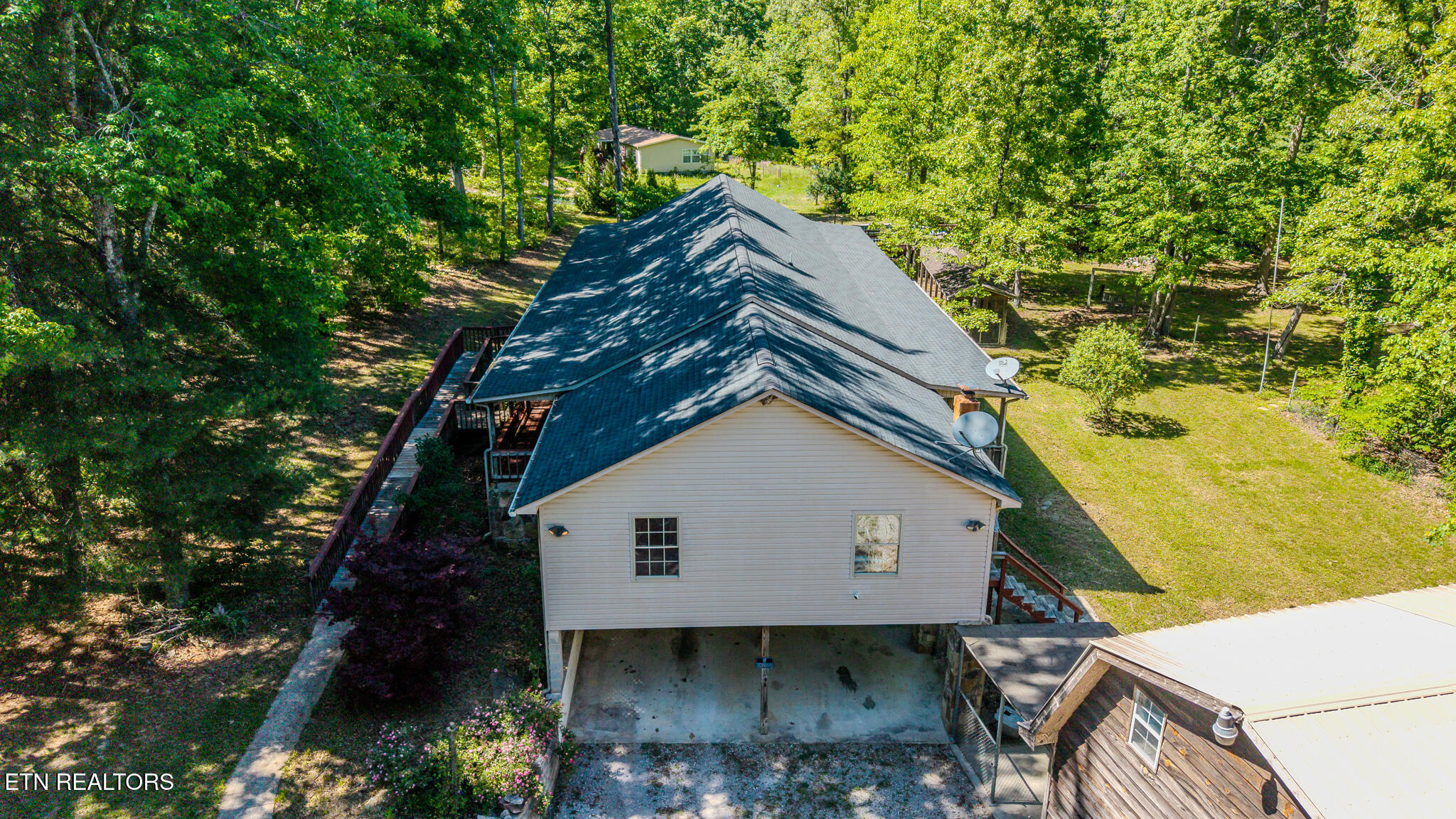 2112 Smith Mountain Road Rockwood TN 37854