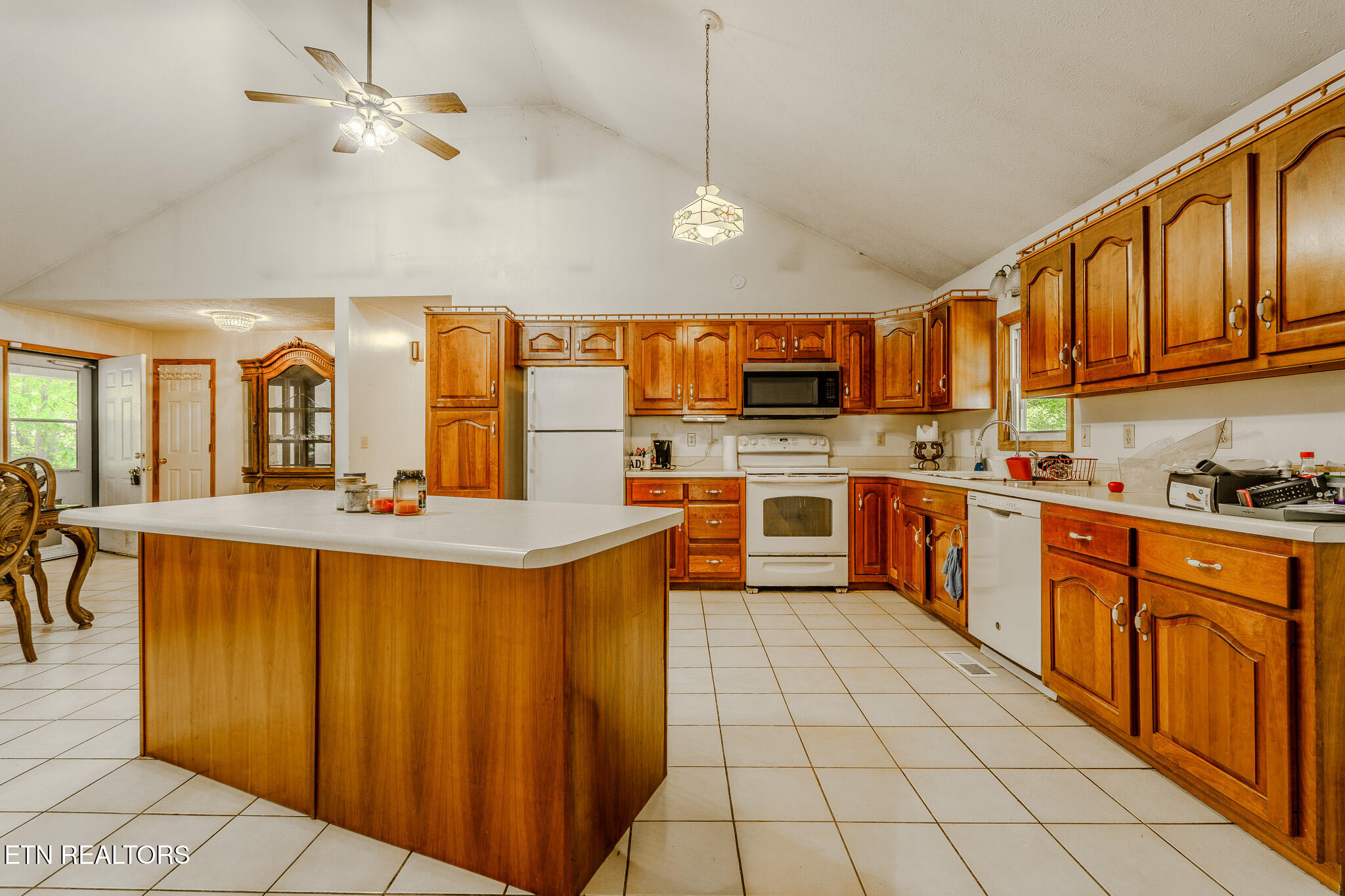 2112 Smith Mountain Road Rockwood TN 37854
