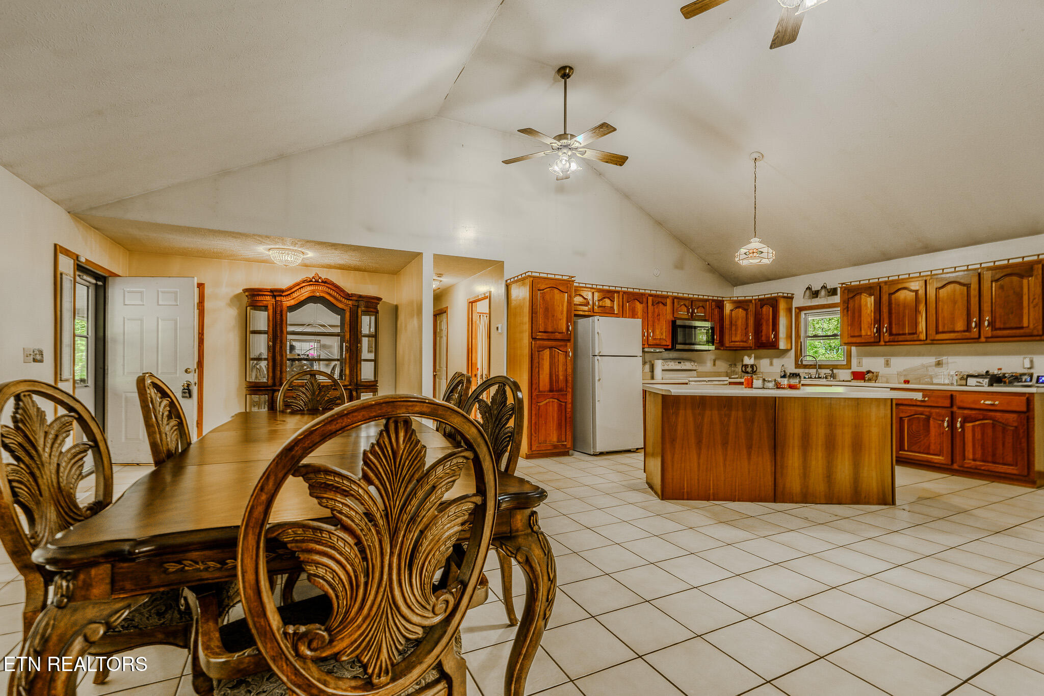 2112 Smith Mountain Road Rockwood TN 37854