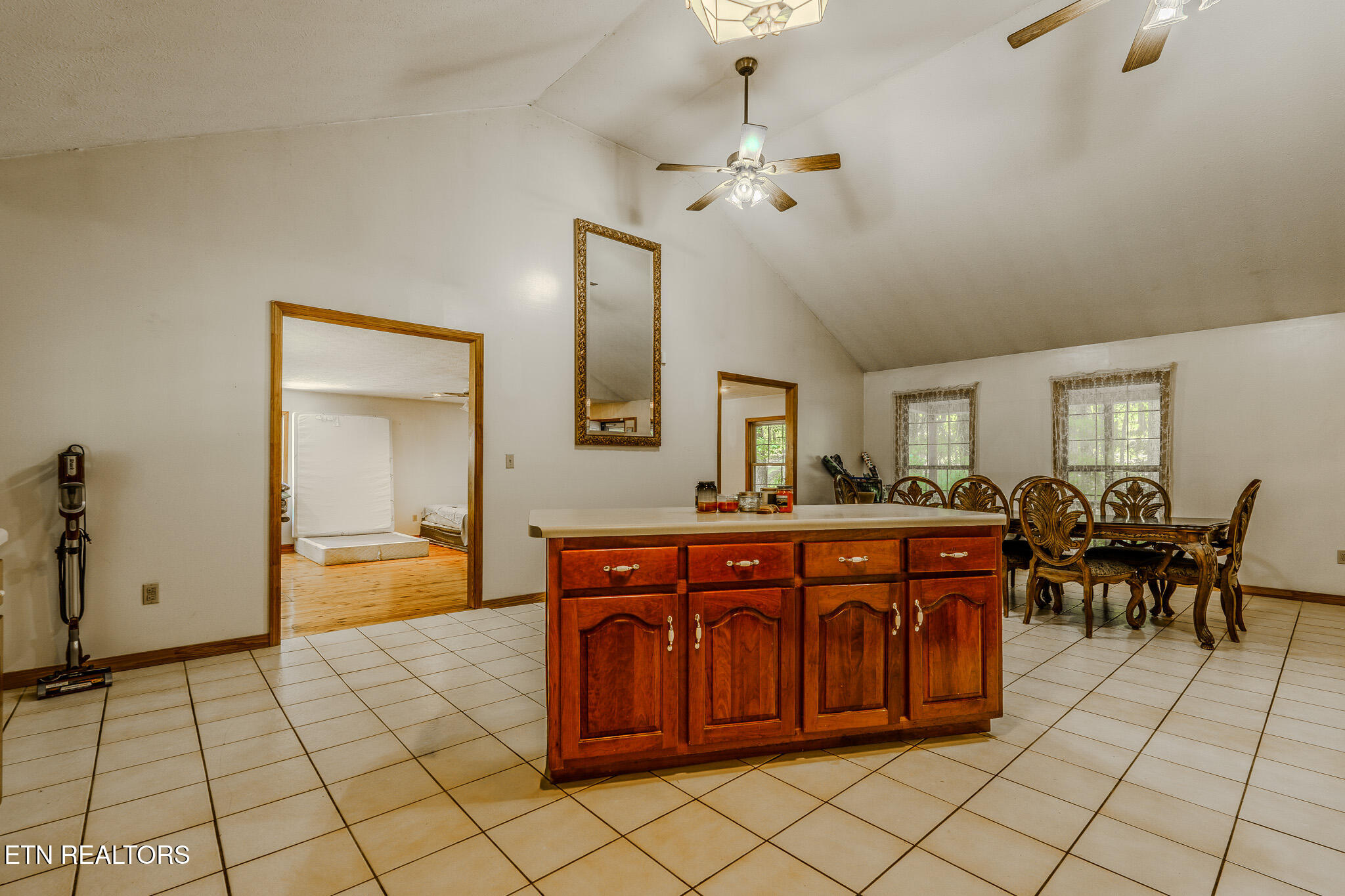 2112 Smith Mountain Road Rockwood TN 37854