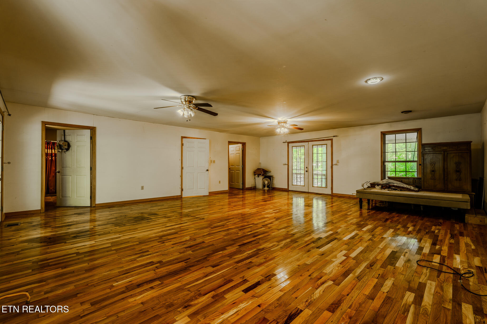 2112 Smith Mountain Road Rockwood TN 37854