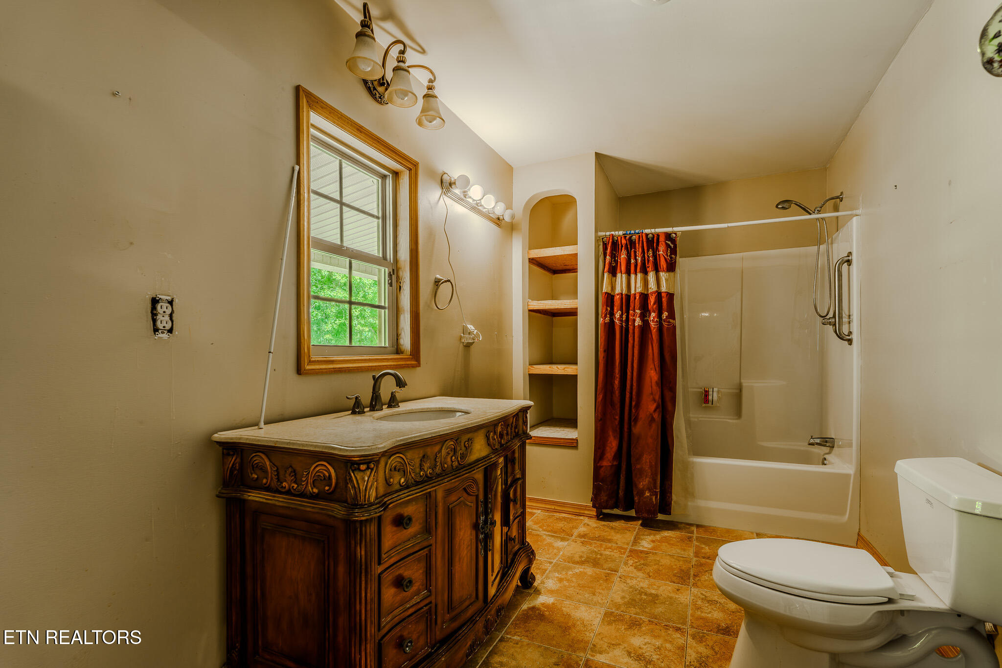 2112 Smith Mountain Road Rockwood TN 37854