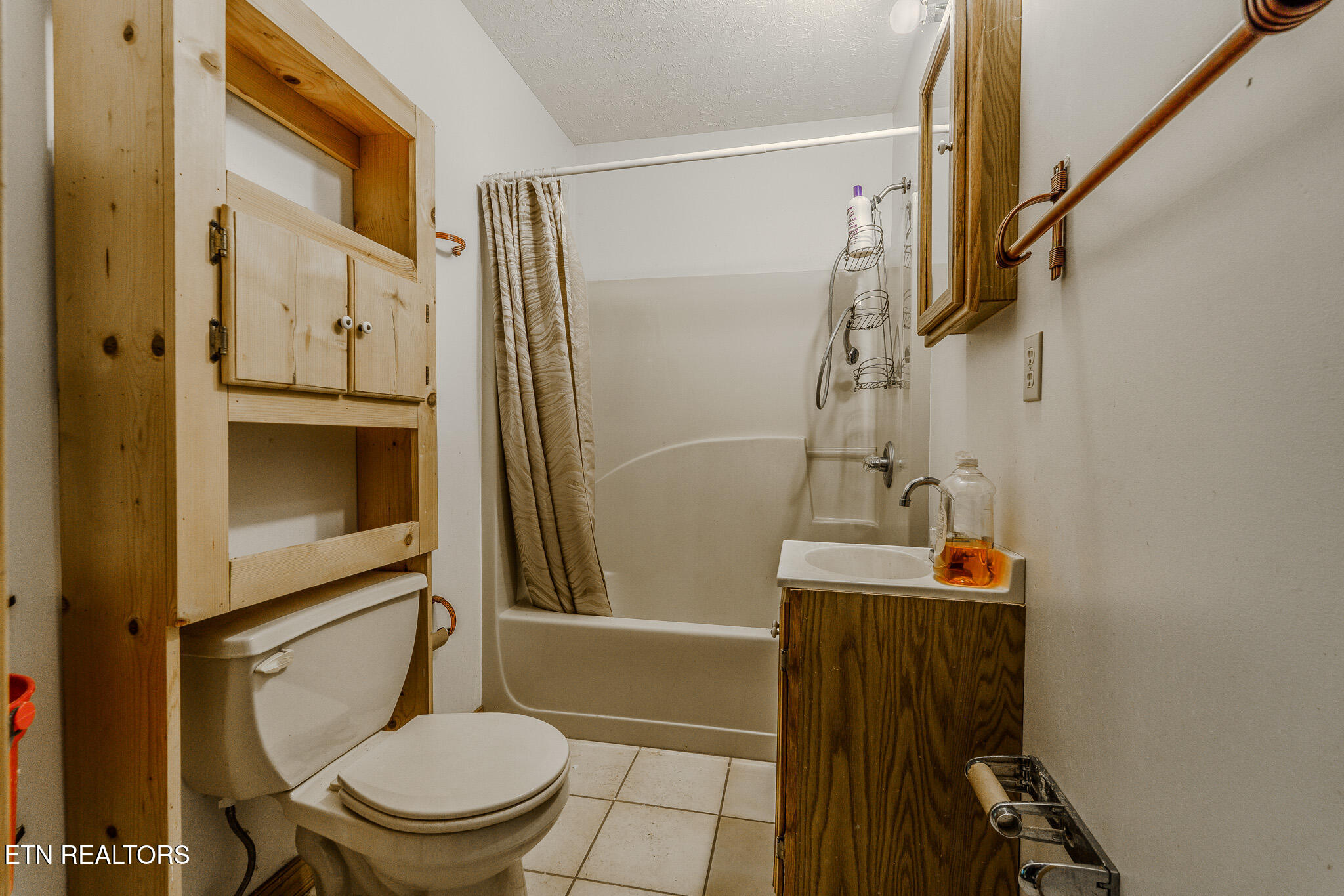 2112 Smith Mountain Road Rockwood TN 37854