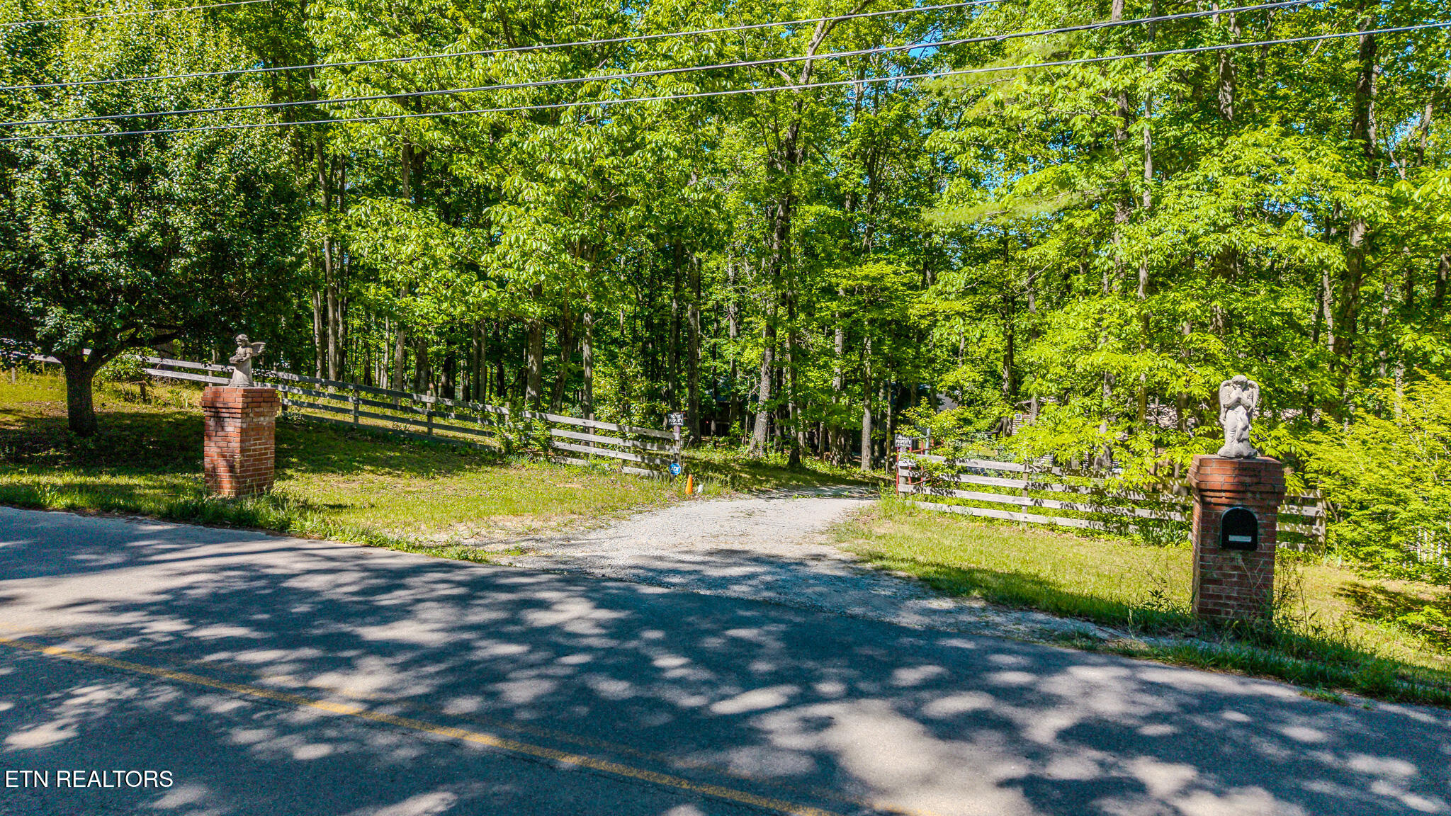 2112 Smith Mountain Road Rockwood TN 37854