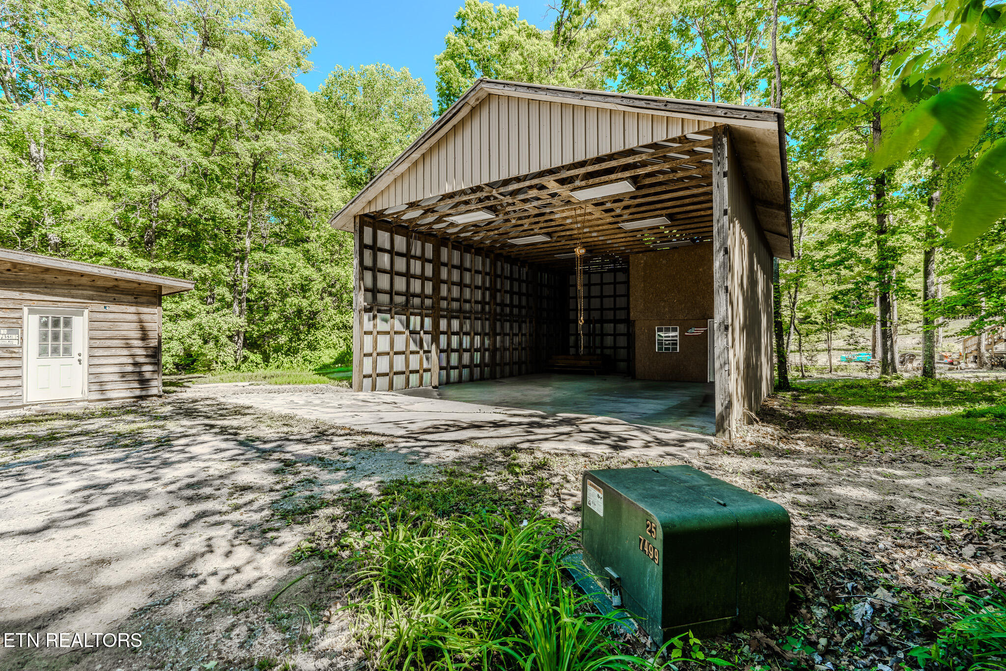 2112 Smith Mountain Road Rockwood TN 37854