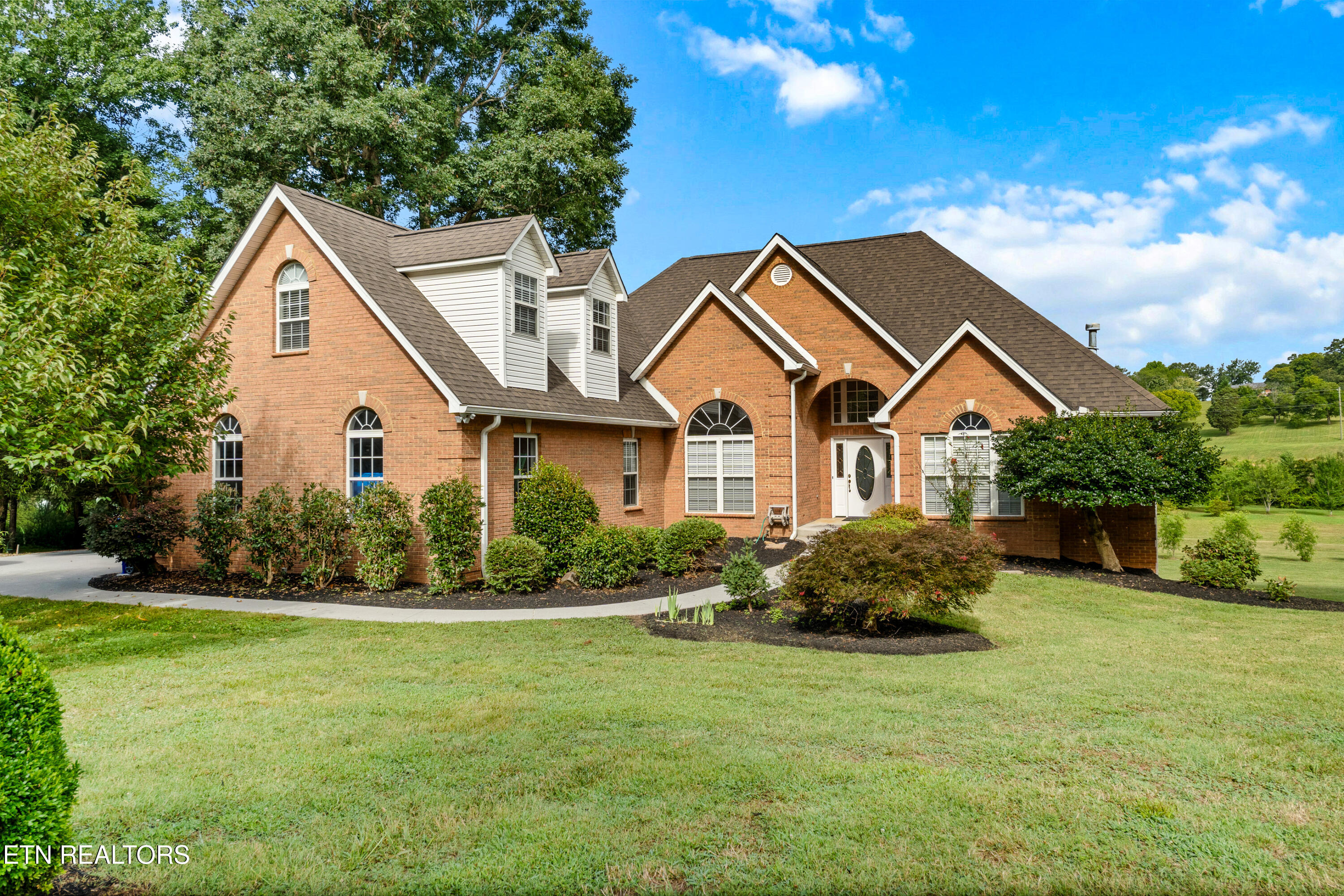 305 Pollys Way Maryville TN 37801