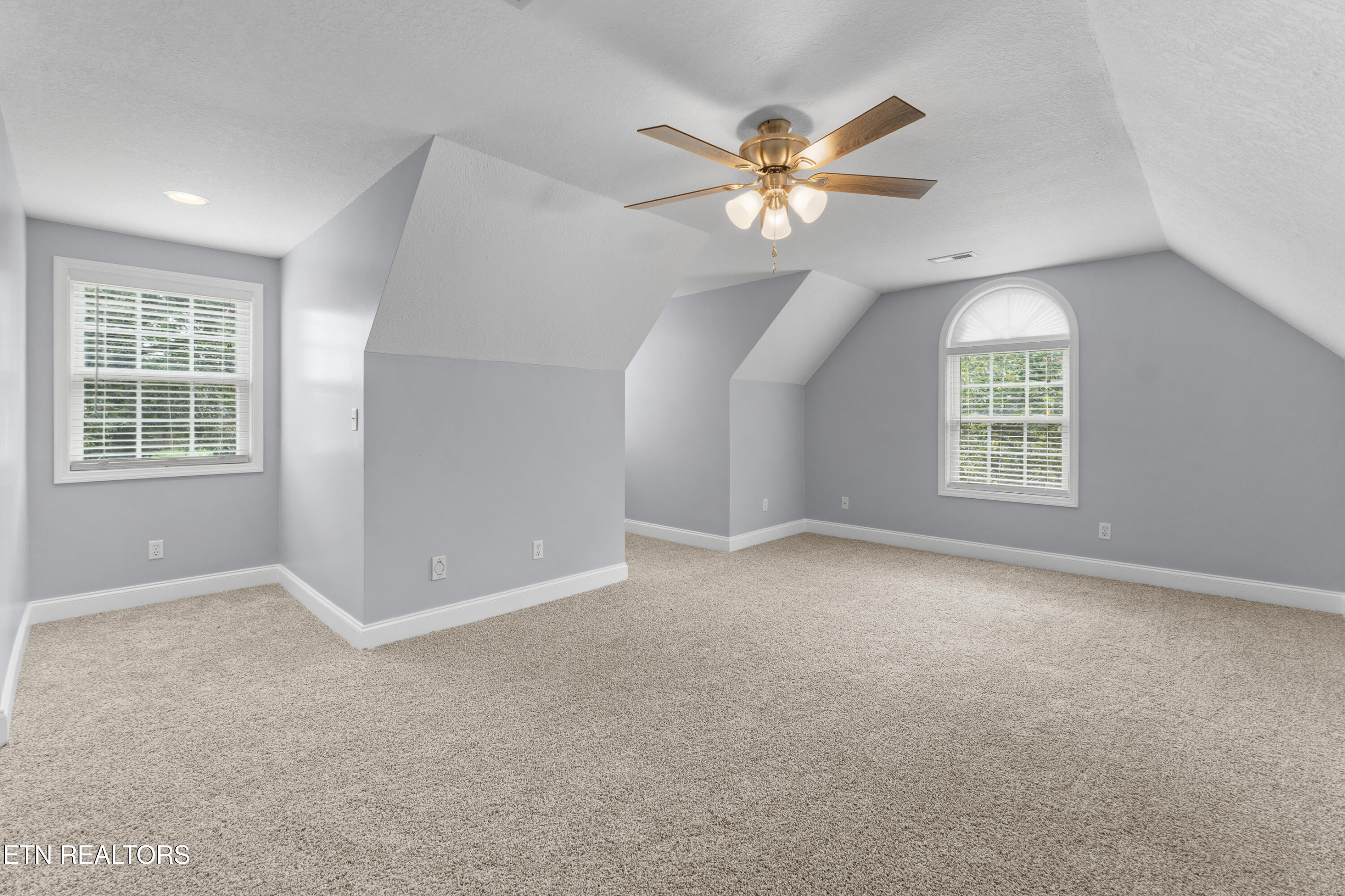 305 Pollys Way Maryville TN 37801