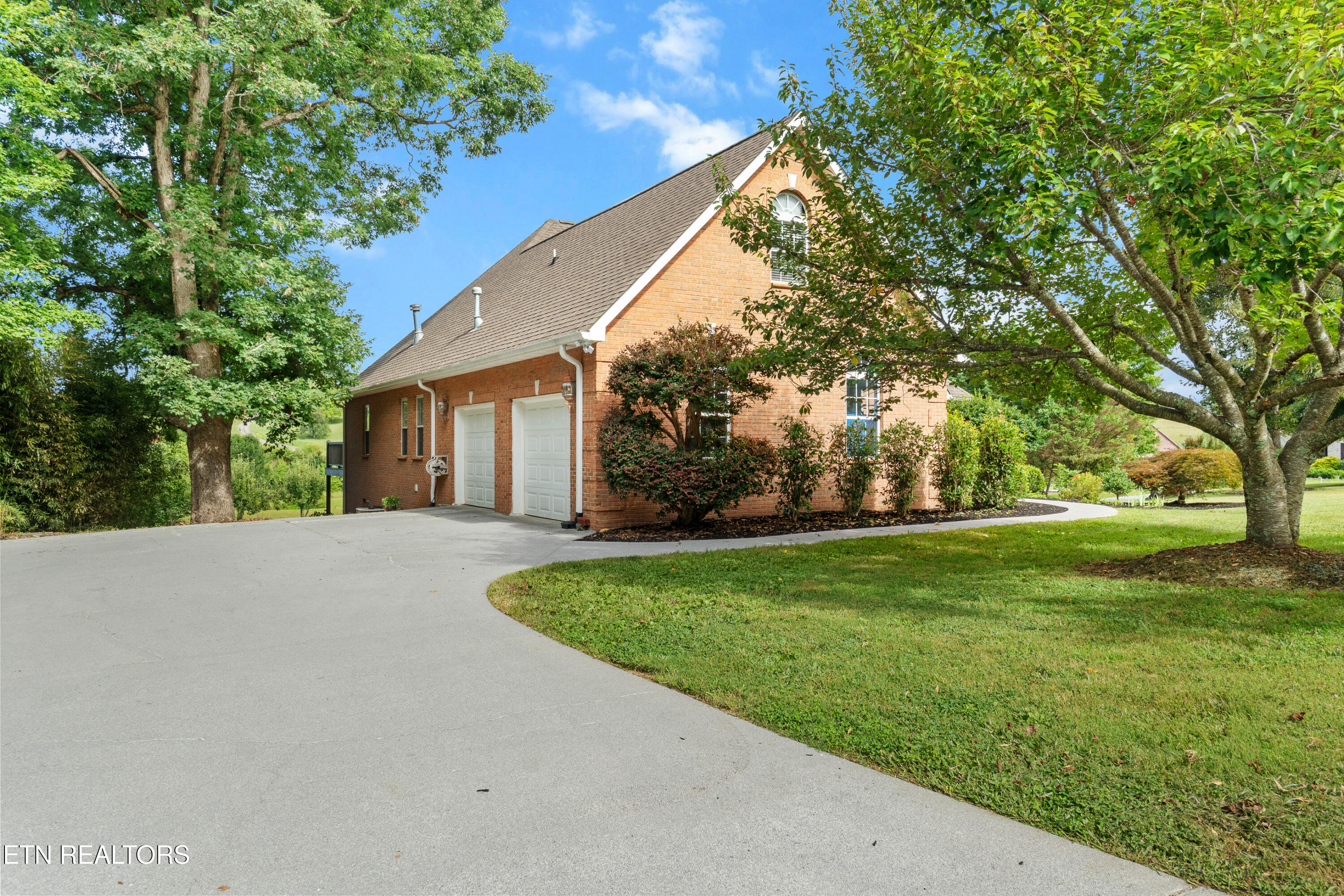 305 Pollys Way Maryville TN 37801