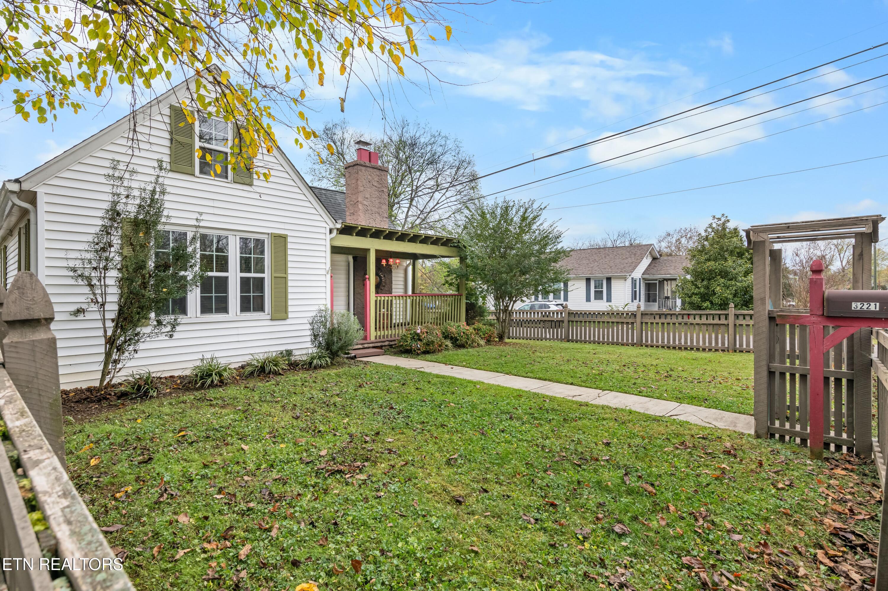 3221 Clearview Street Knoxville TN 37917