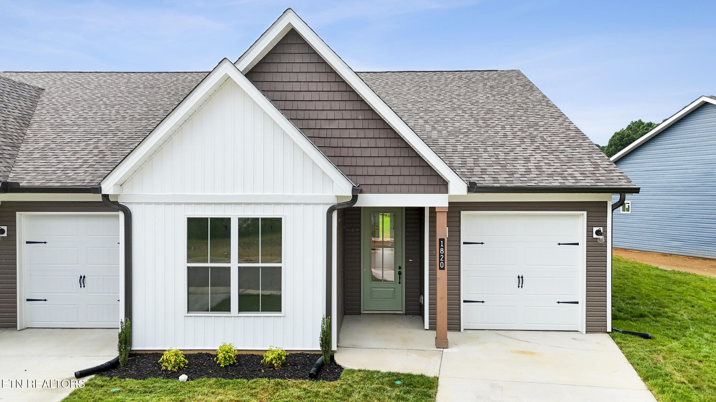 1820 Lateglow Way Knoxville TN 37931