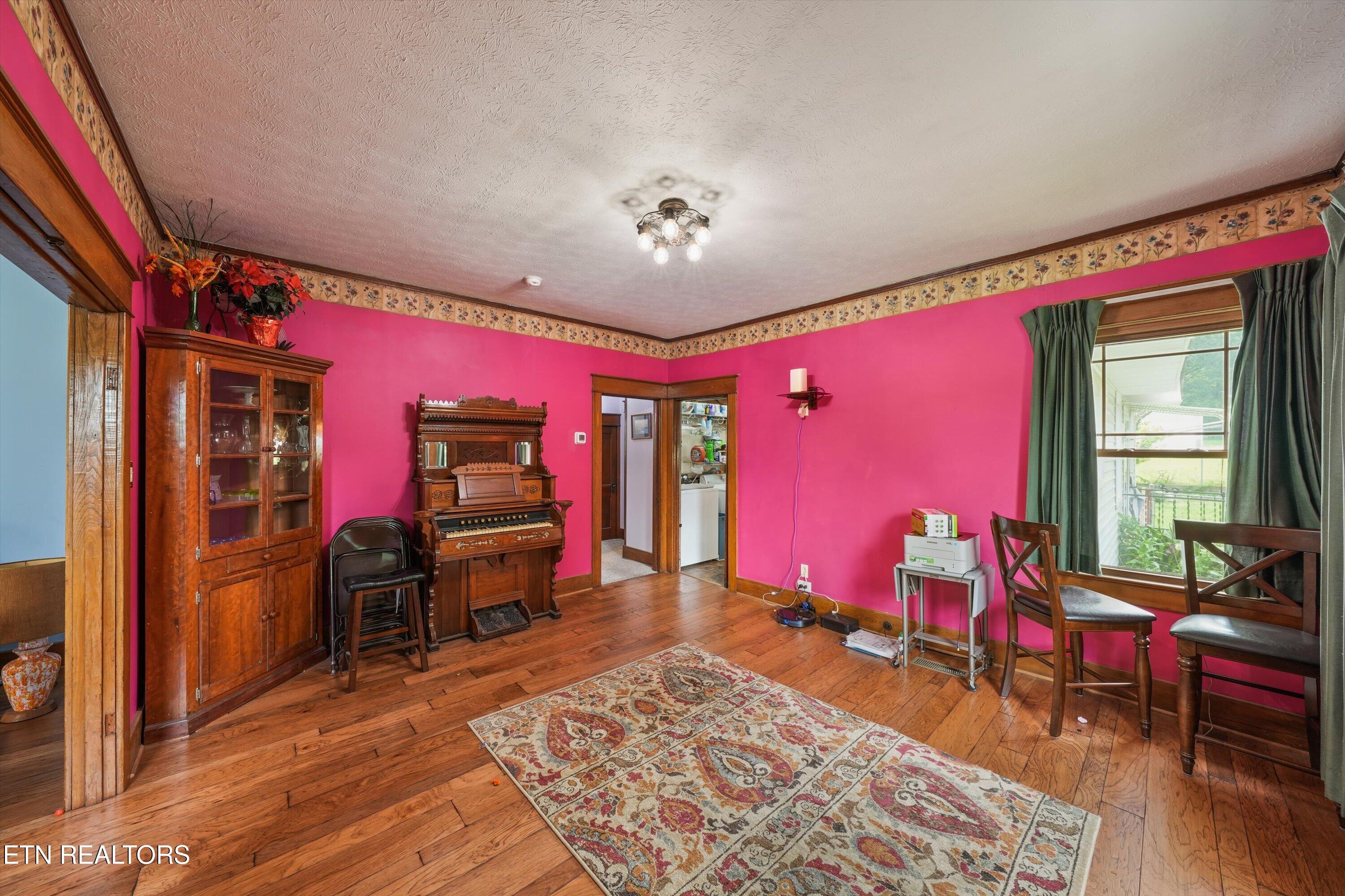 718 N Kingston Avenue Rockwood TN 37854