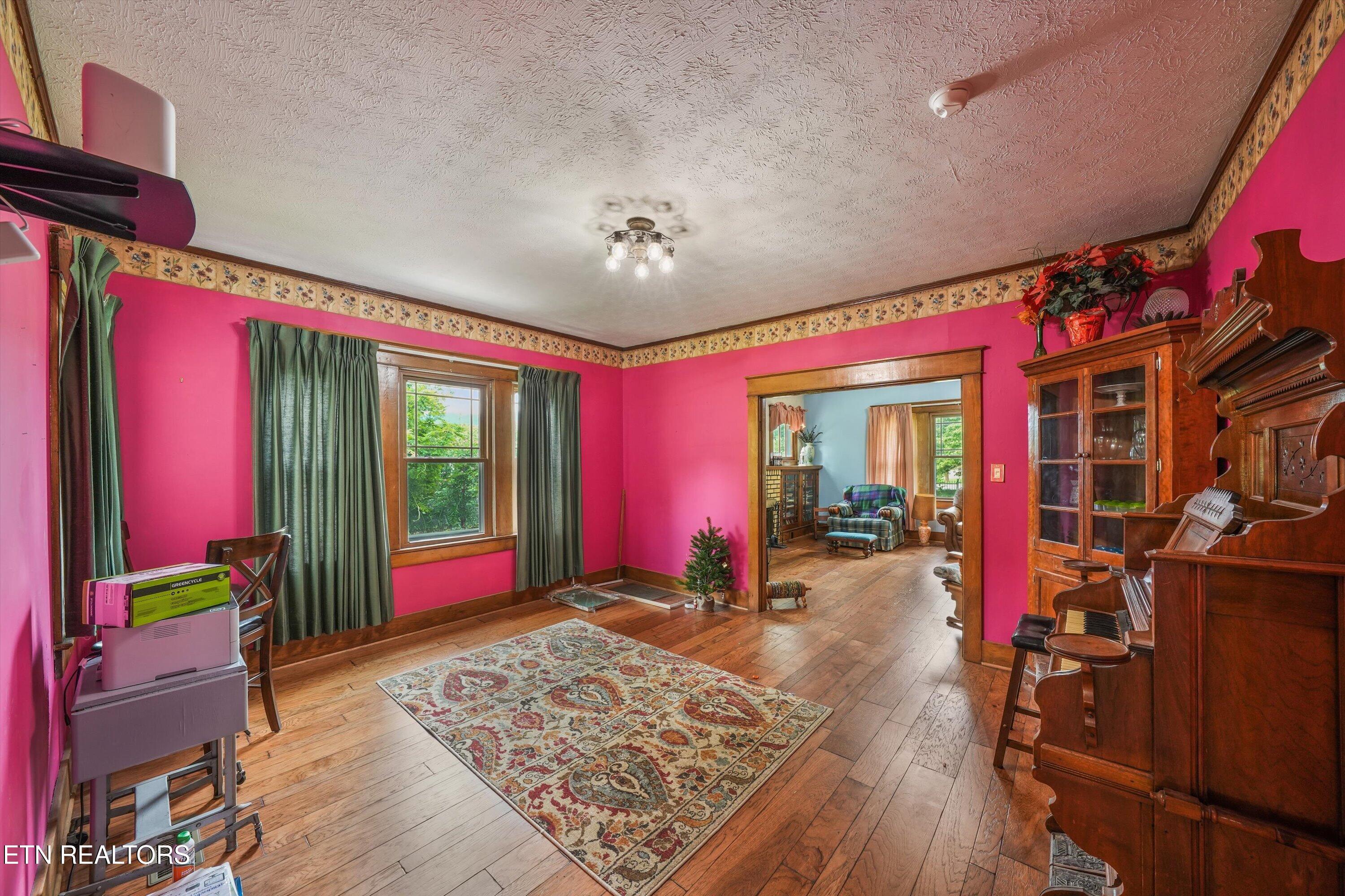 718 N Kingston Avenue Rockwood TN 37854