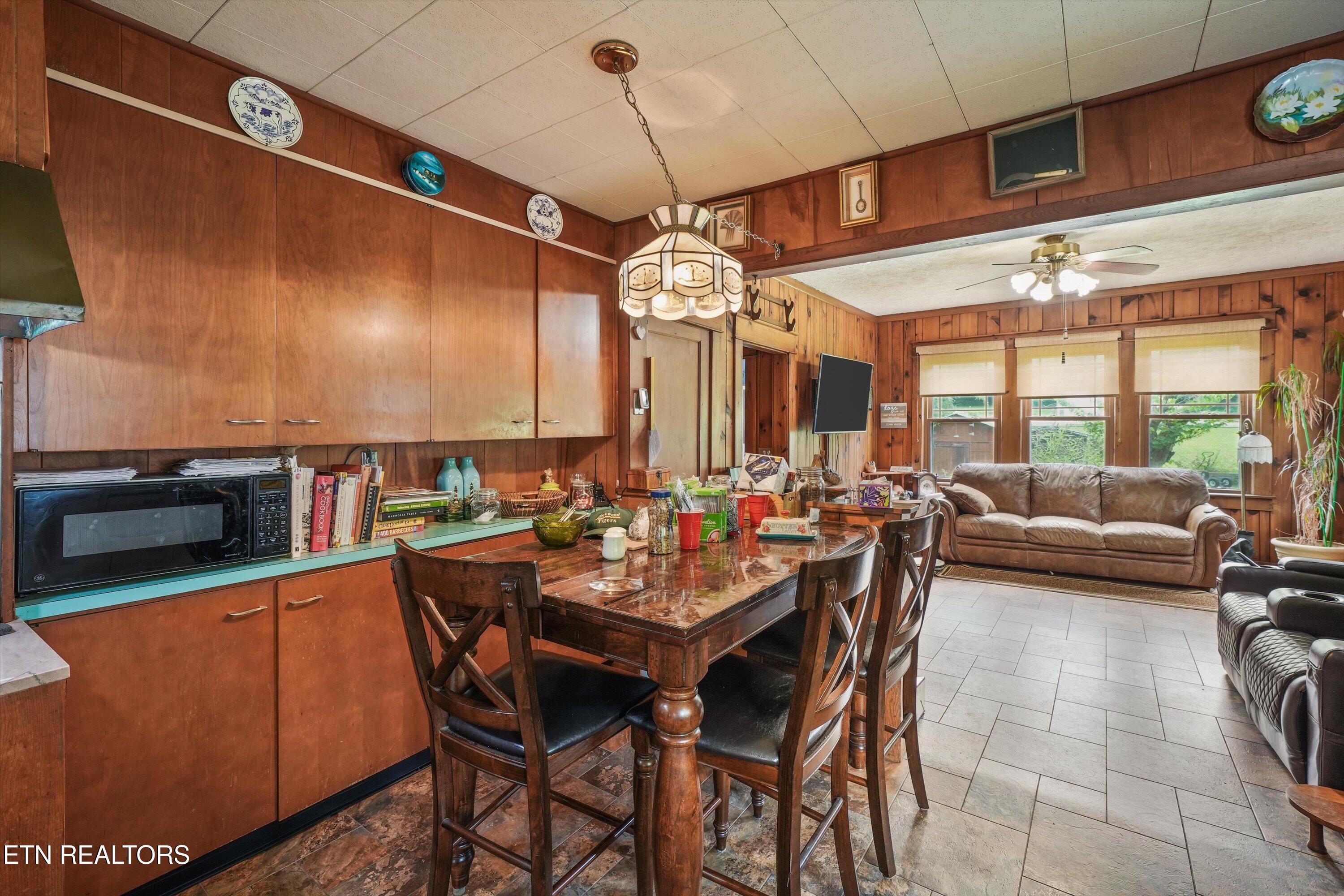 718 N Kingston Avenue Rockwood TN 37854