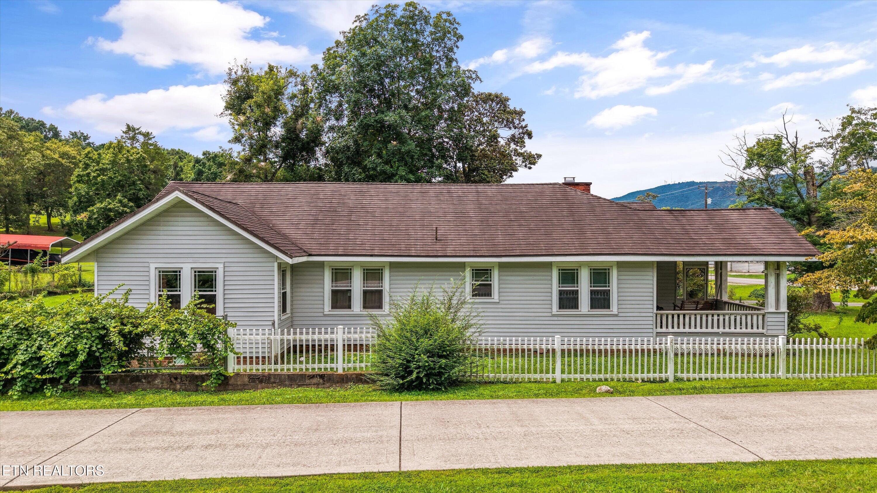 718 N Kingston Avenue Rockwood TN 37854