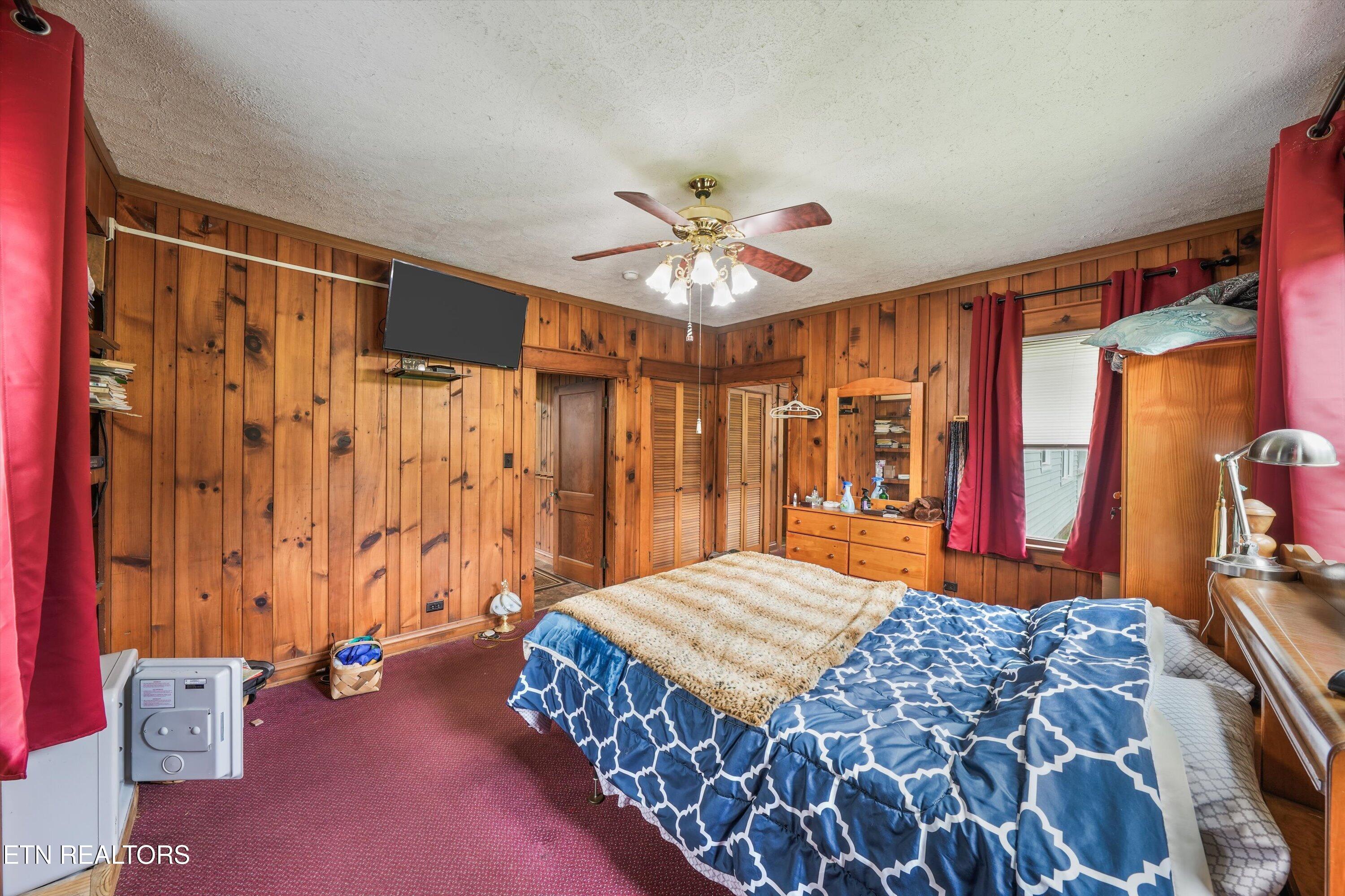 718 N Kingston Avenue Rockwood TN 37854