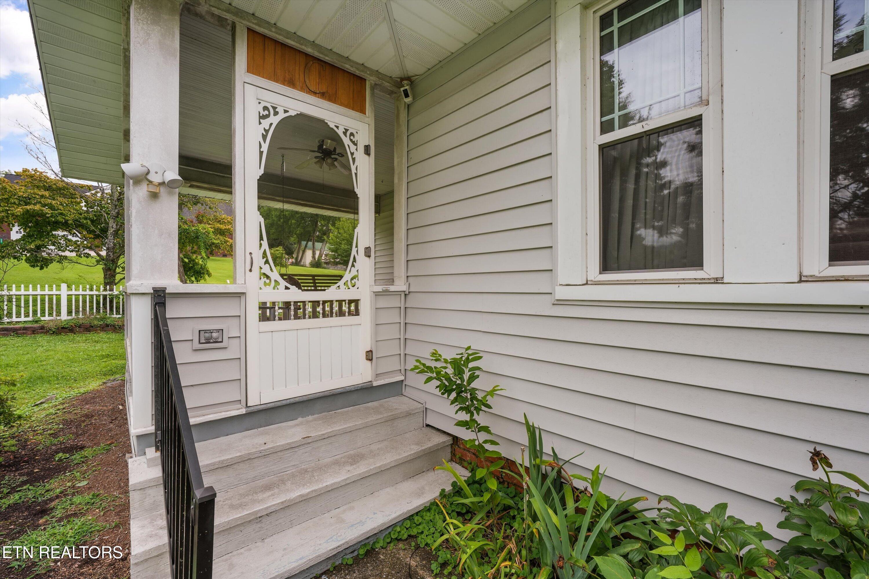 718 N Kingston Avenue Rockwood TN 37854