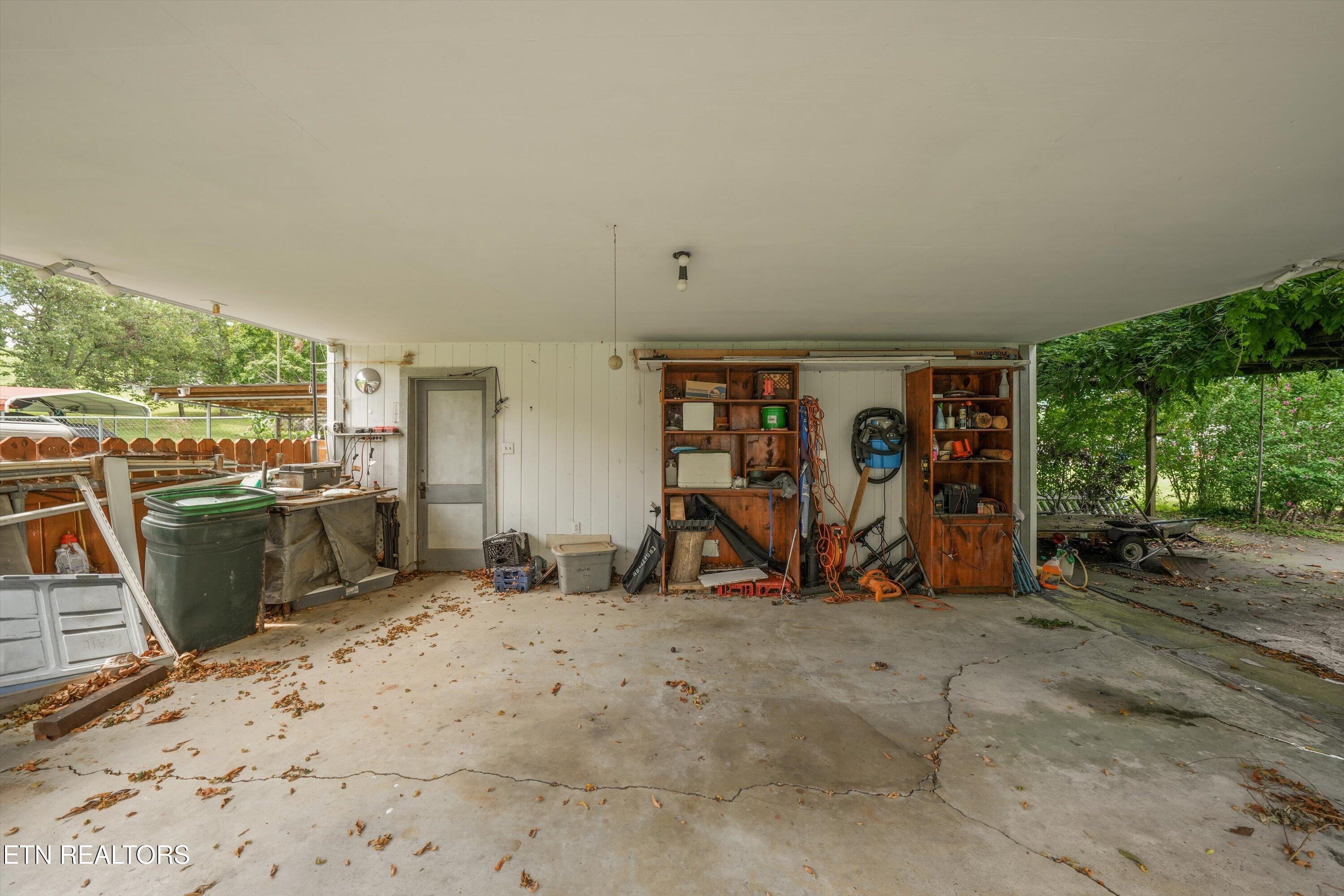 718 N Kingston Avenue Rockwood TN 37854