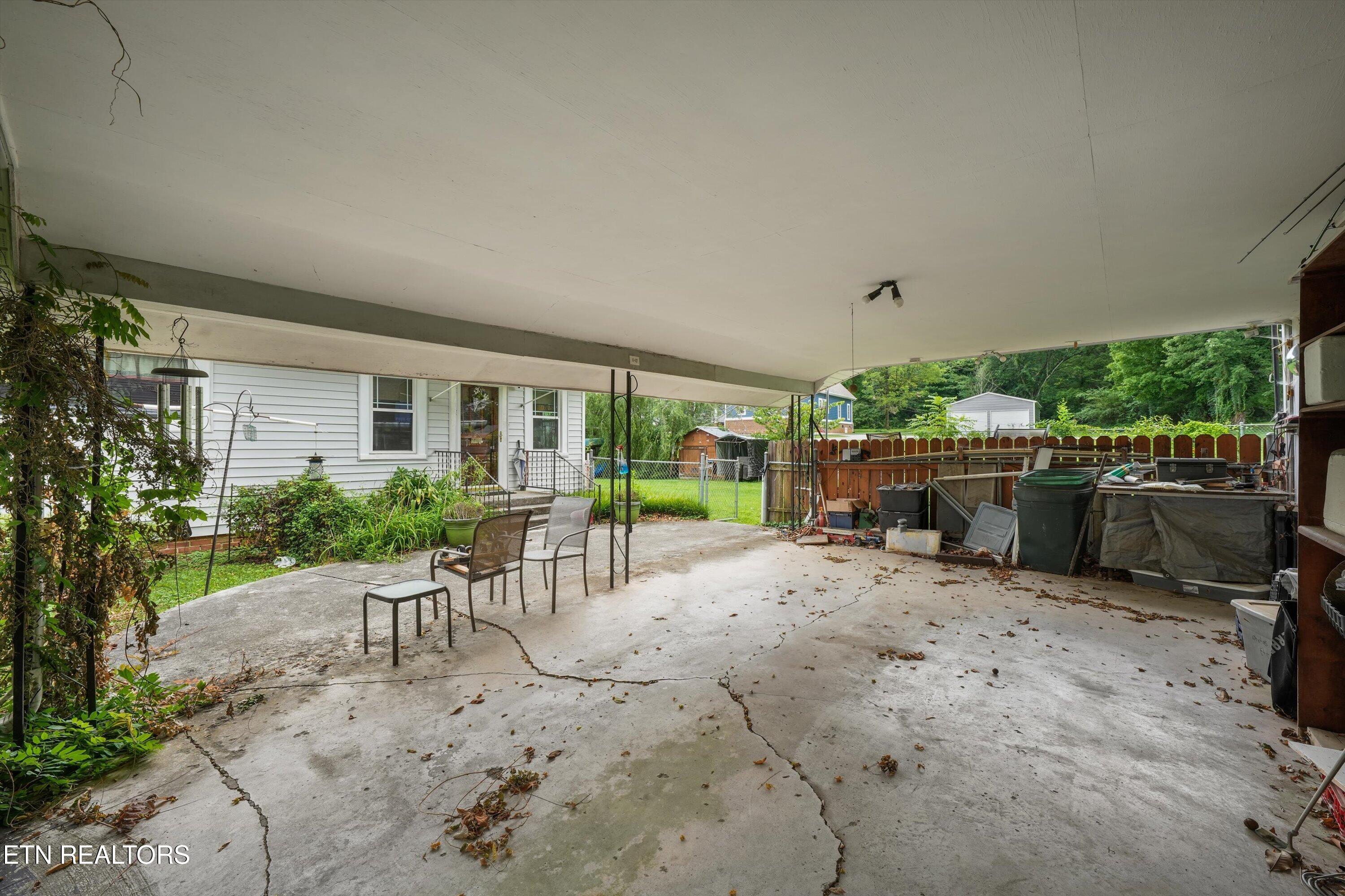 718 N Kingston Avenue Rockwood TN 37854