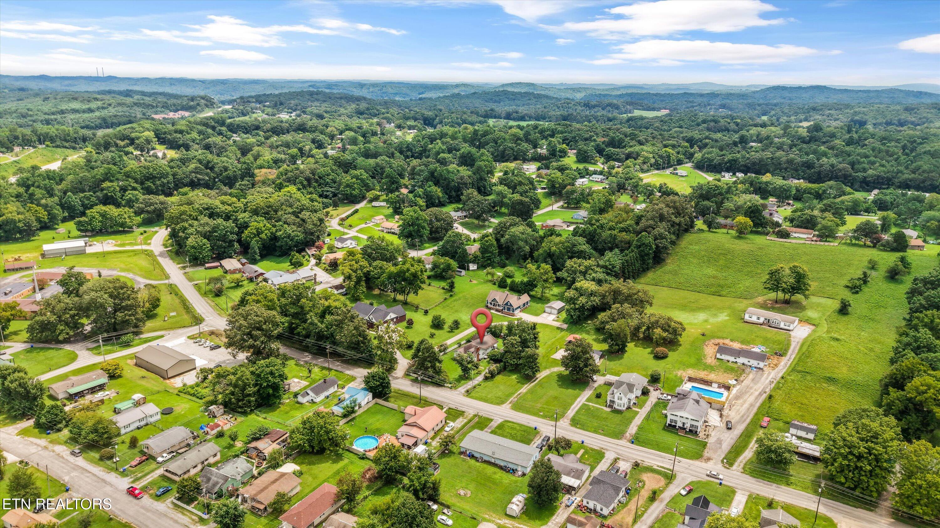 718 N Kingston Avenue Rockwood TN 37854