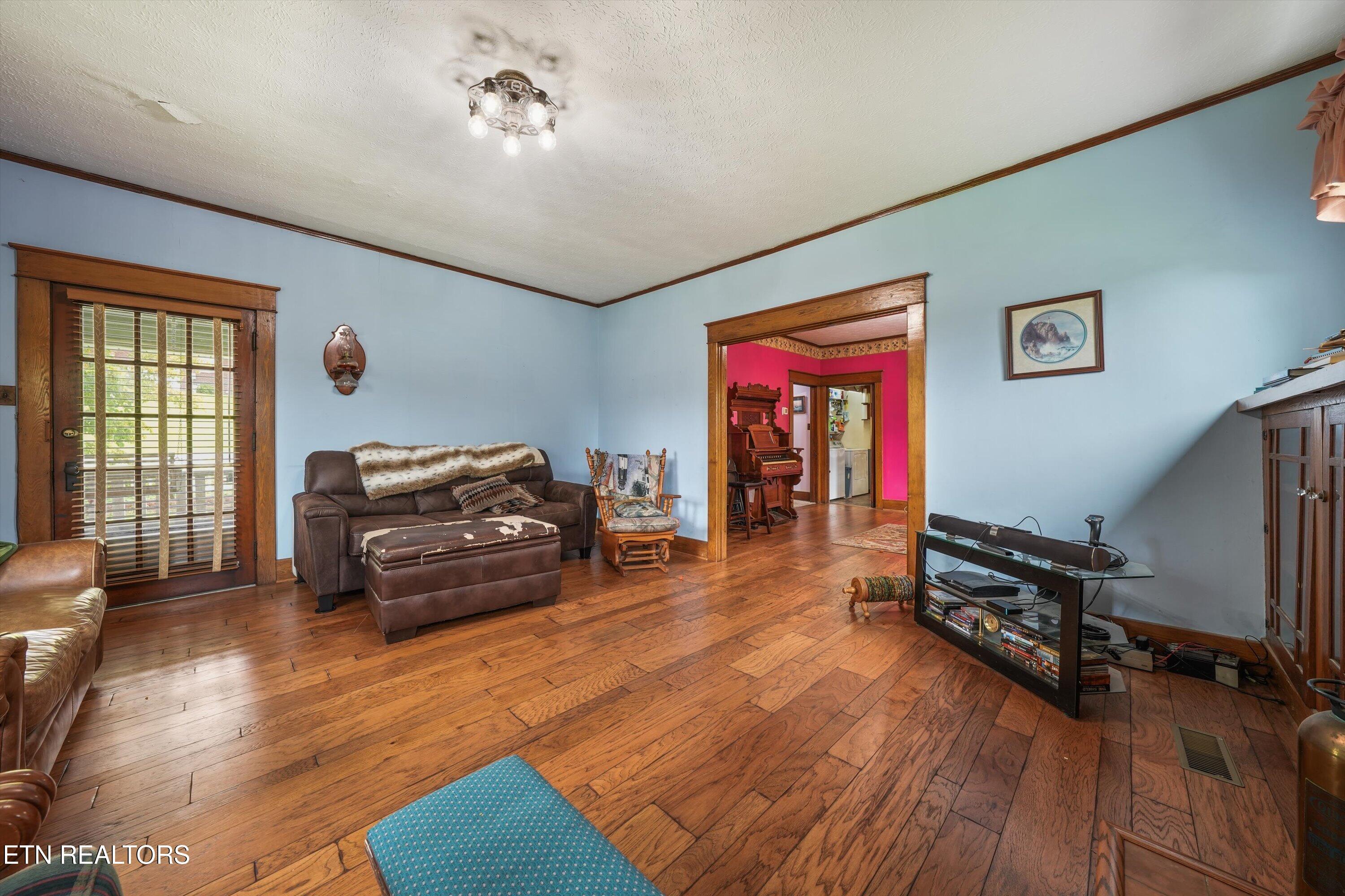 718 N Kingston Avenue Rockwood TN 37854