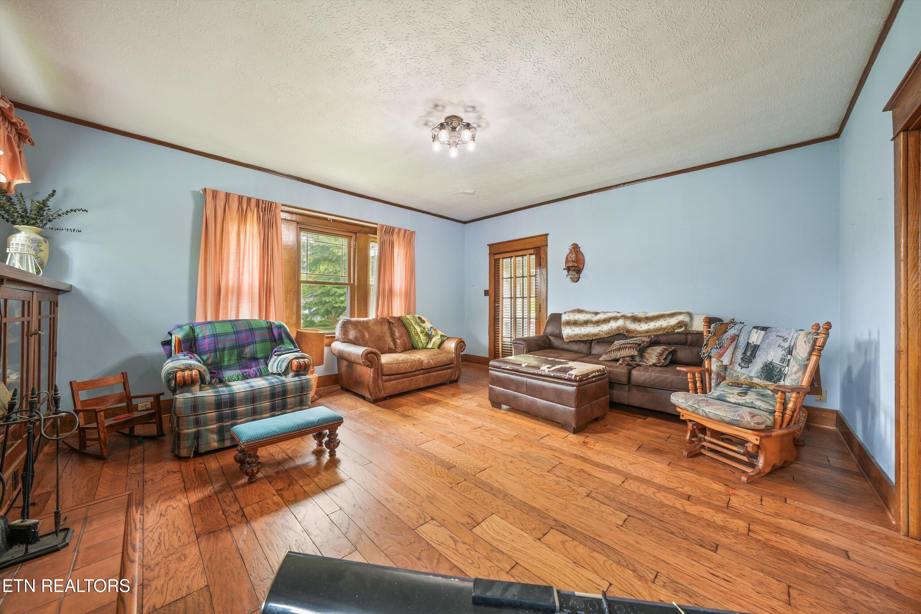 718 N Kingston Avenue Rockwood TN 37854