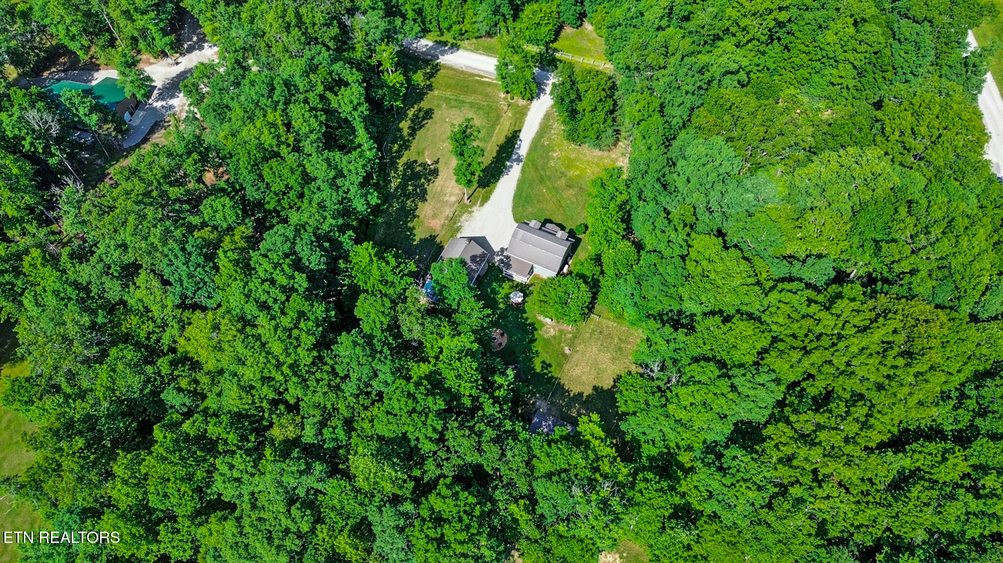 213 Crouch Branch Lane Allardt TN 38504