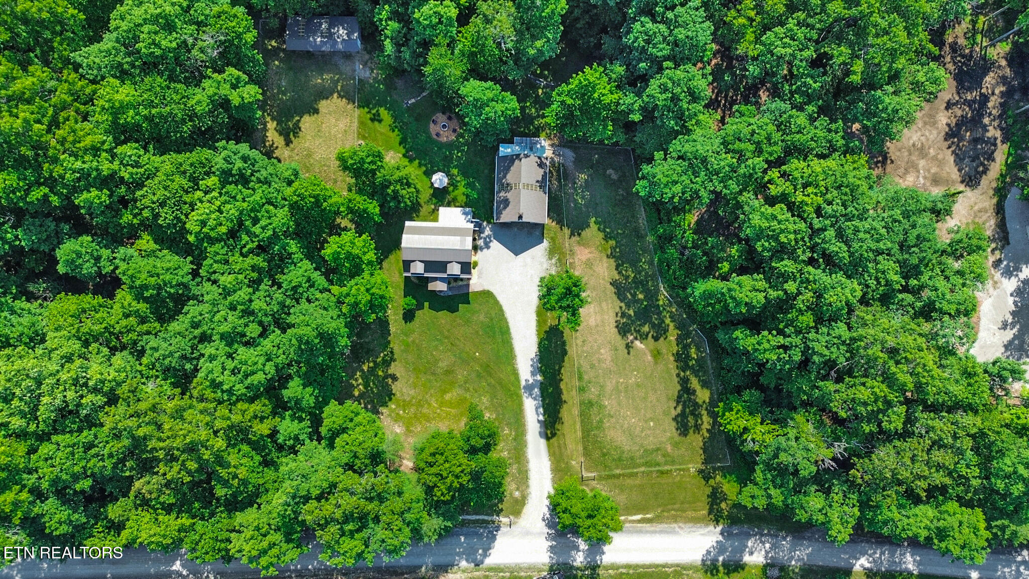 213 Crouch Branch Lane Allardt TN 38504