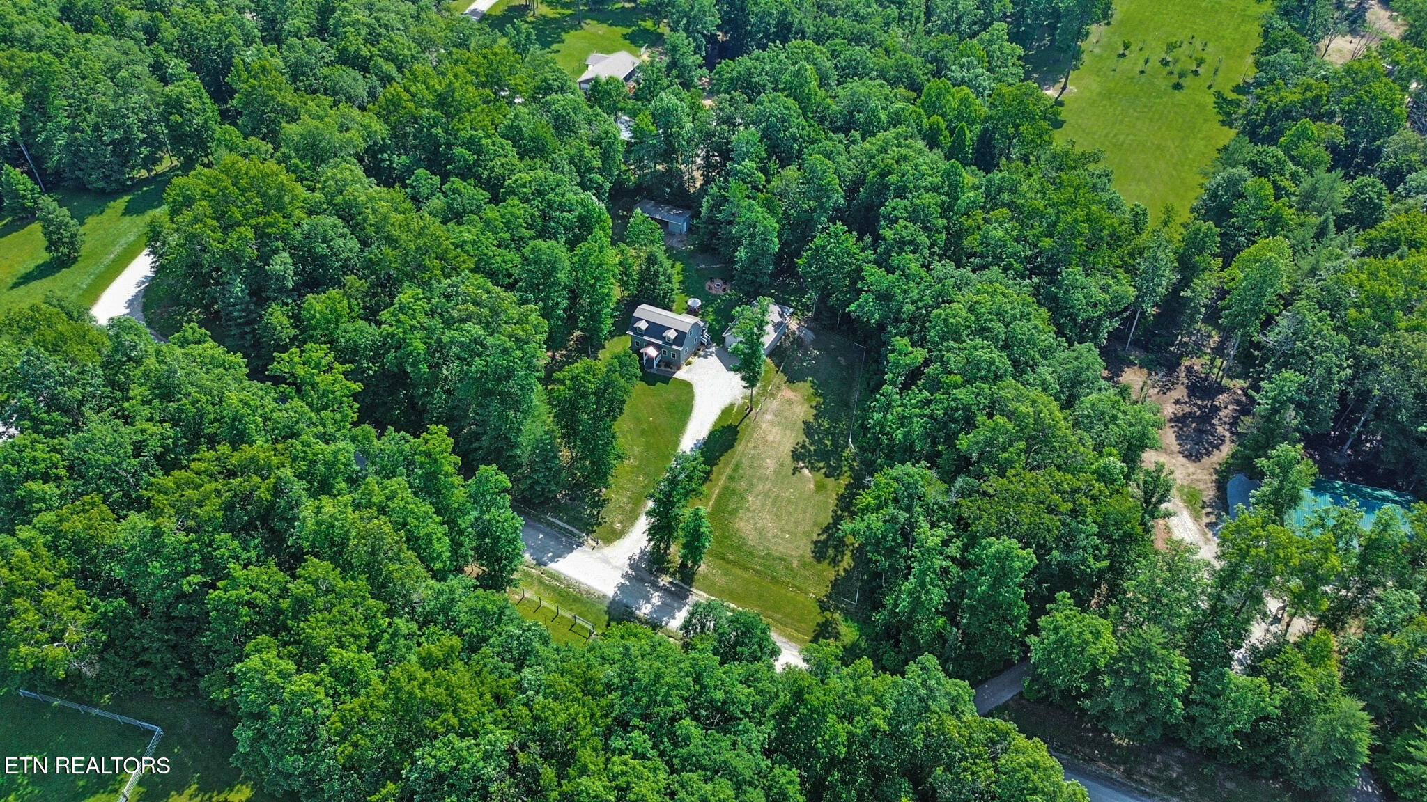 213 Crouch Branch Lane Allardt TN 38504