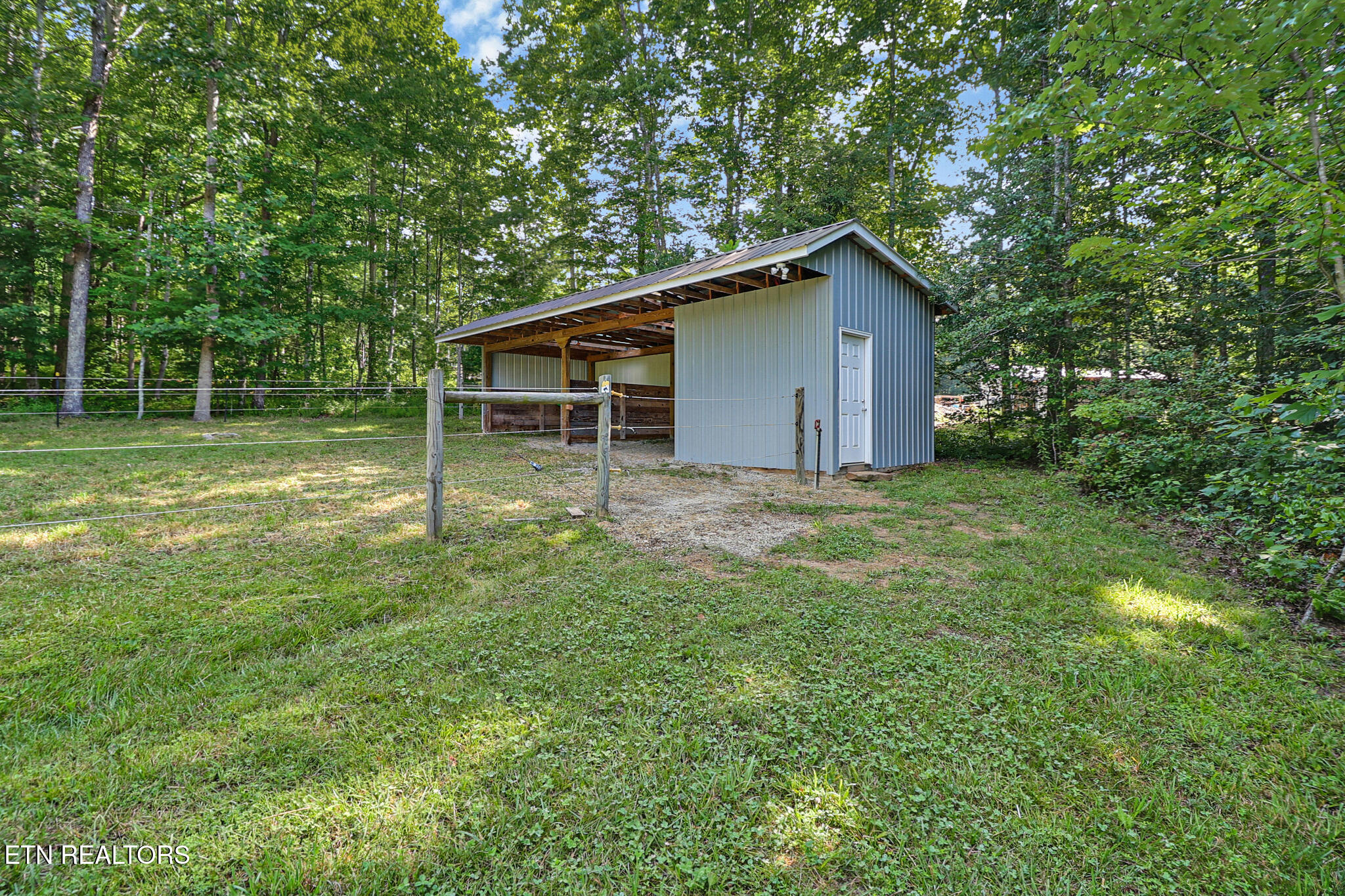 213 Crouch Branch Lane Allardt TN 38504