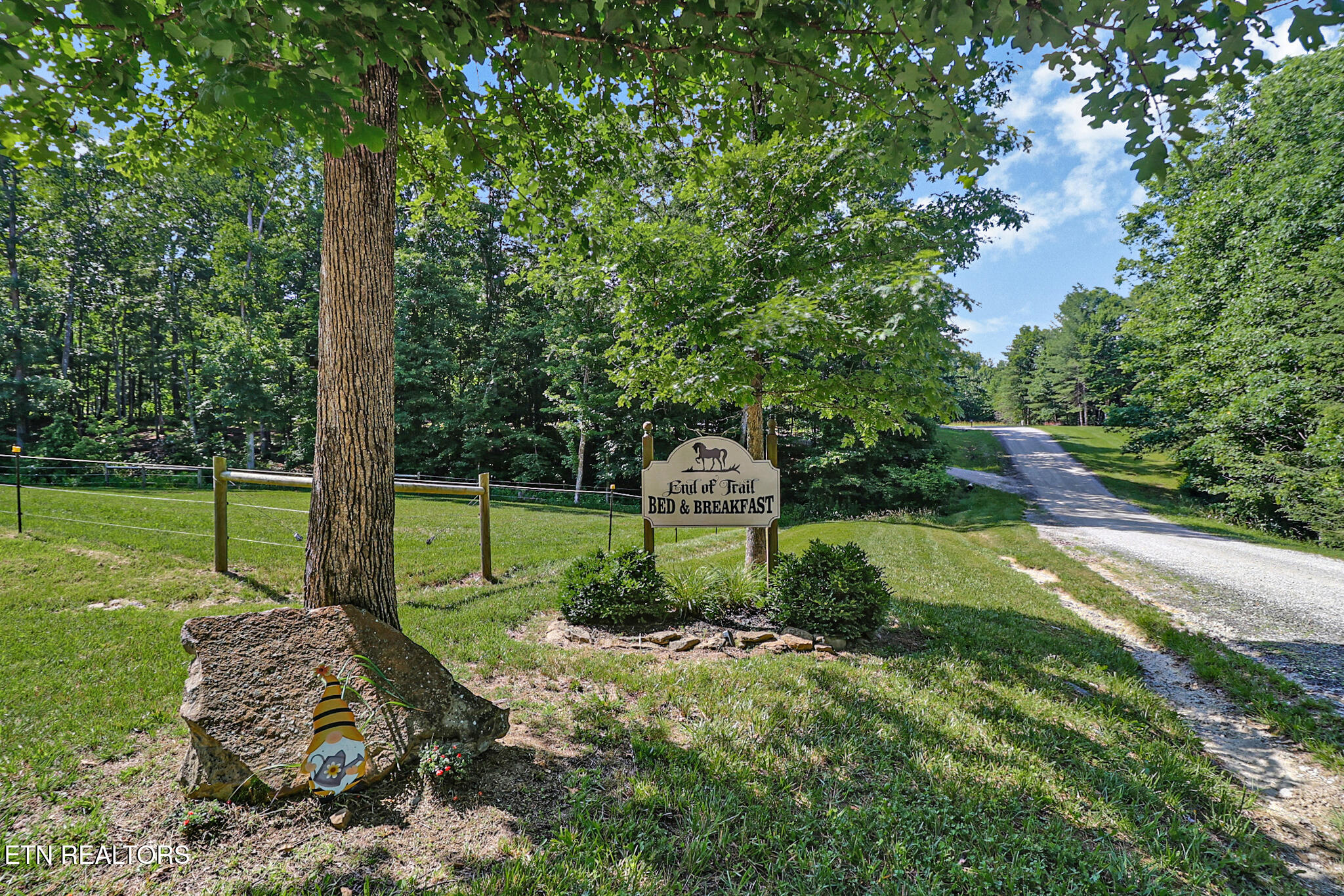 213 Crouch Branch Lane Allardt TN 38504