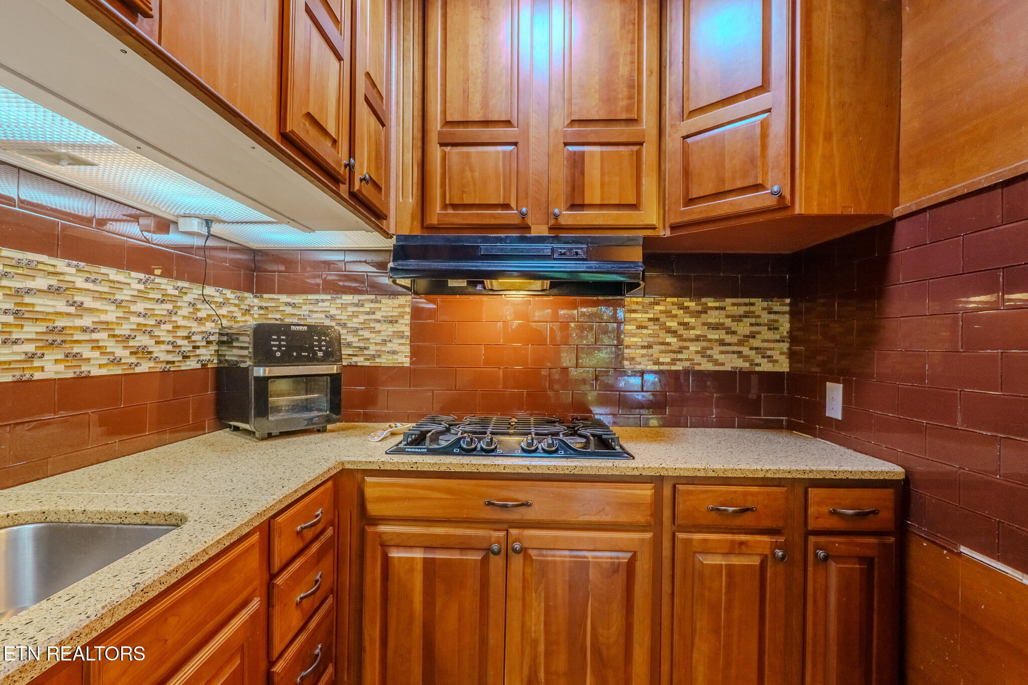 1411 Ridge Road Caryville TN 37714