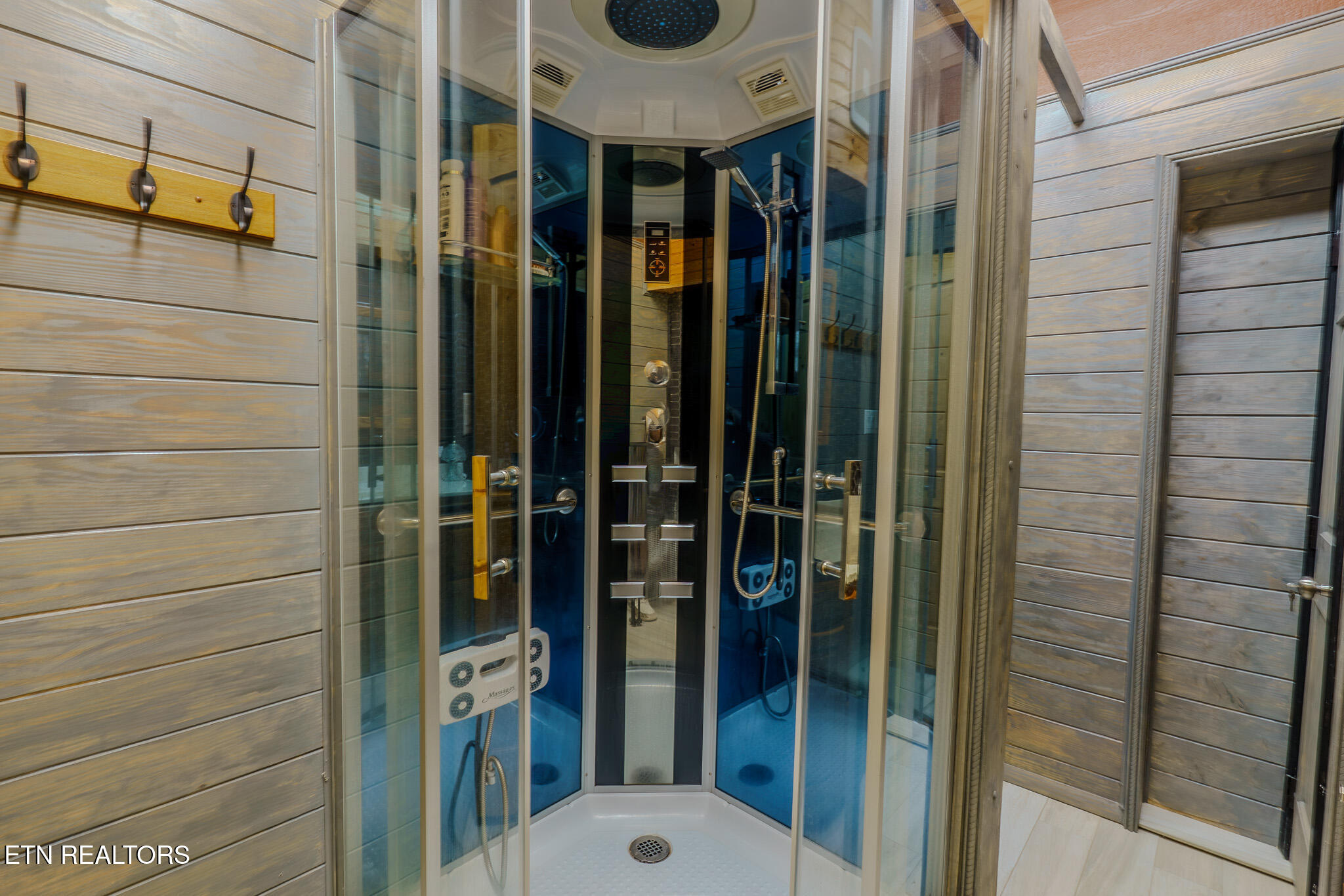 1411 Ridge Road Caryville TN 37714