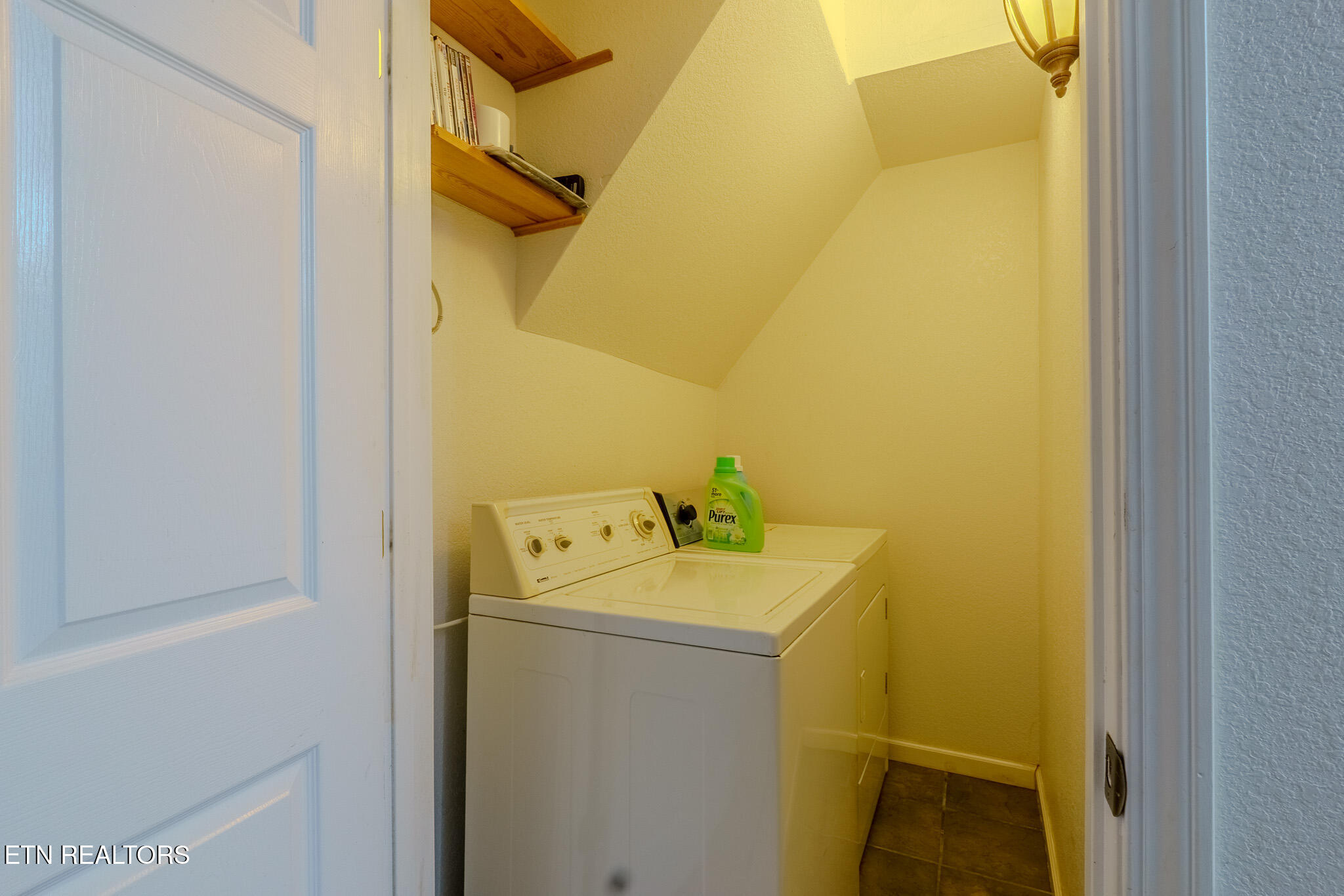 1411 Ridge Road Caryville TN 37714